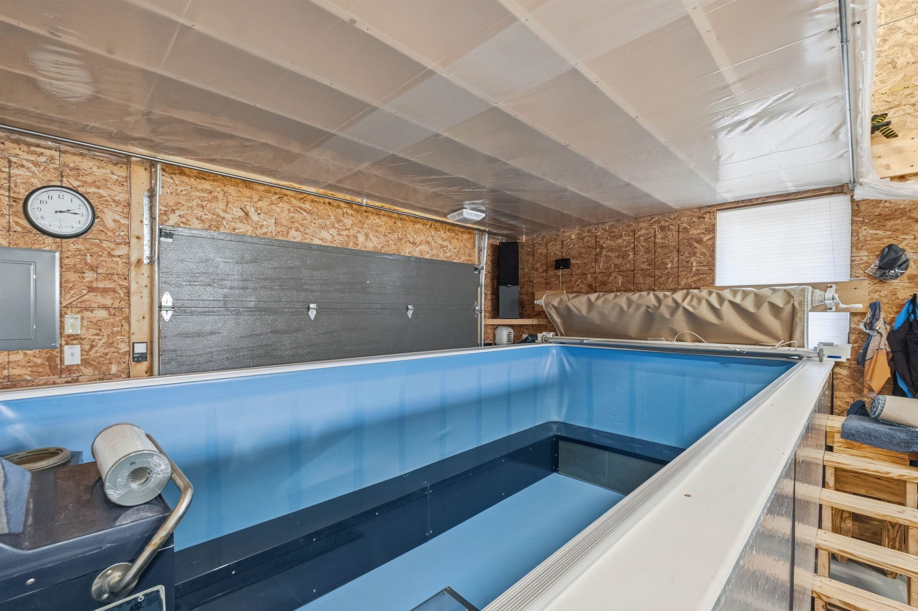 249 Perch Pond Rd, Holderness, NH 03245