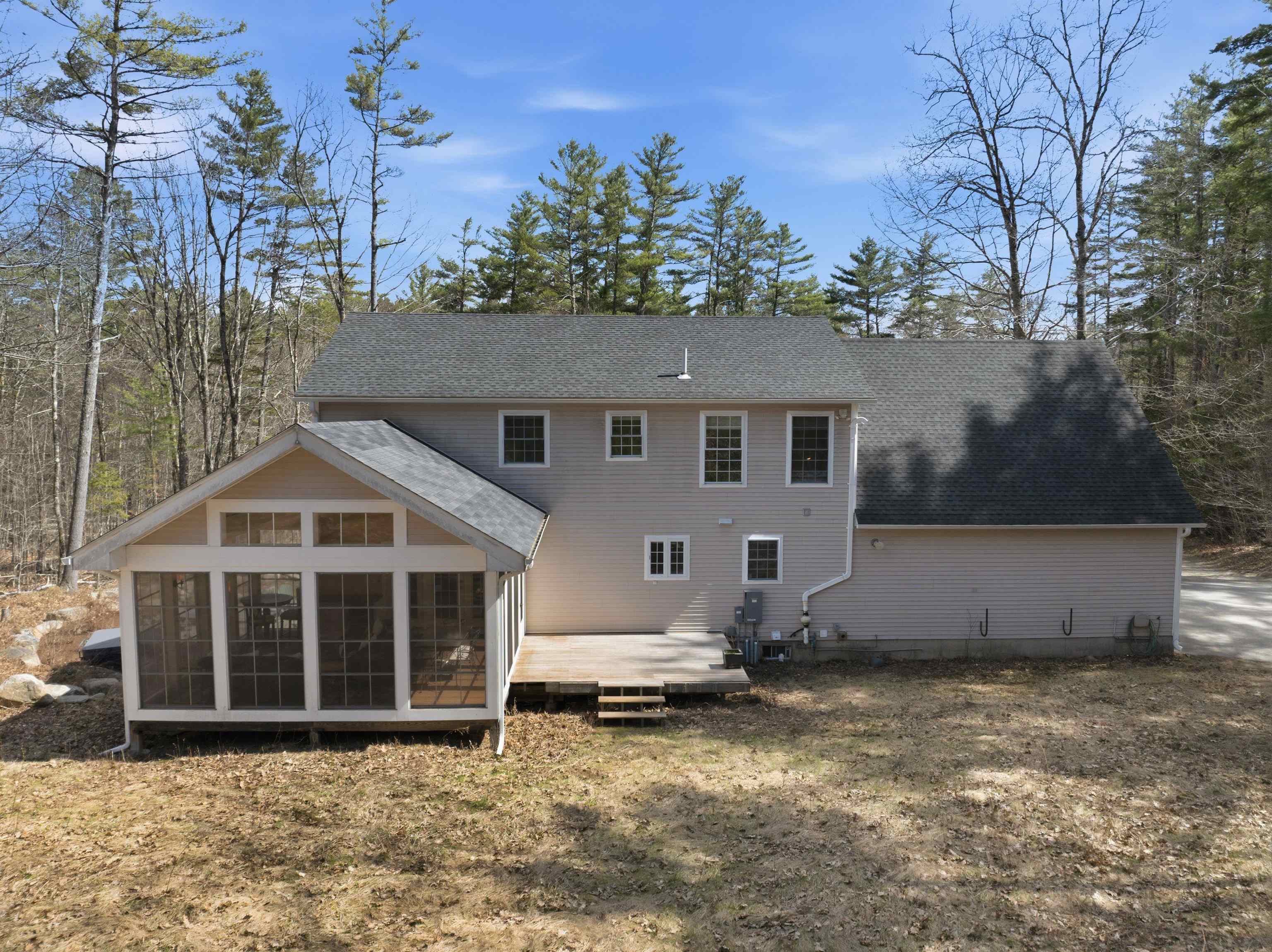 249 Perch Pond Rd, Holderness, NH 03245