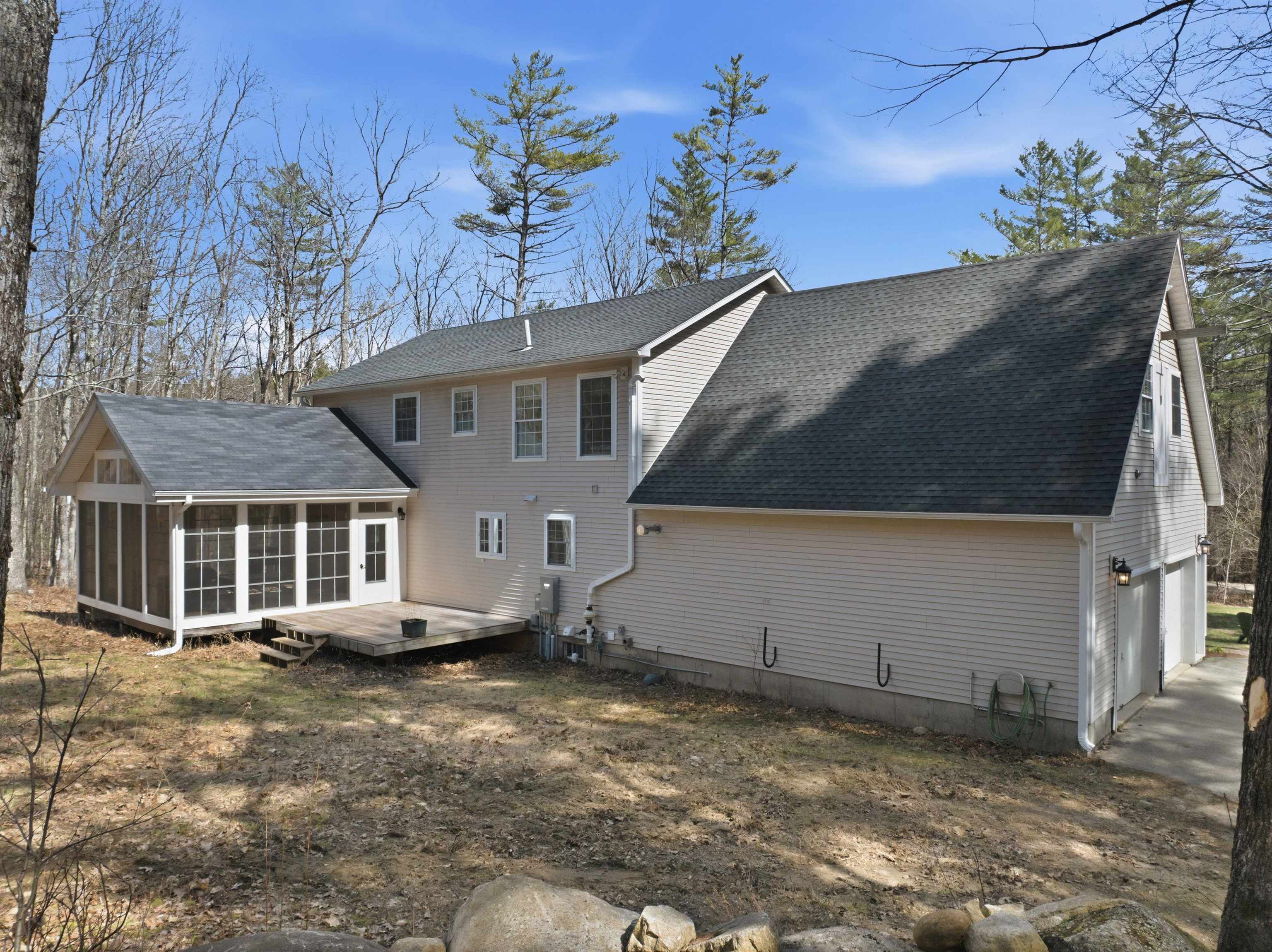 249 Perch Pond Rd, Holderness, NH 03245