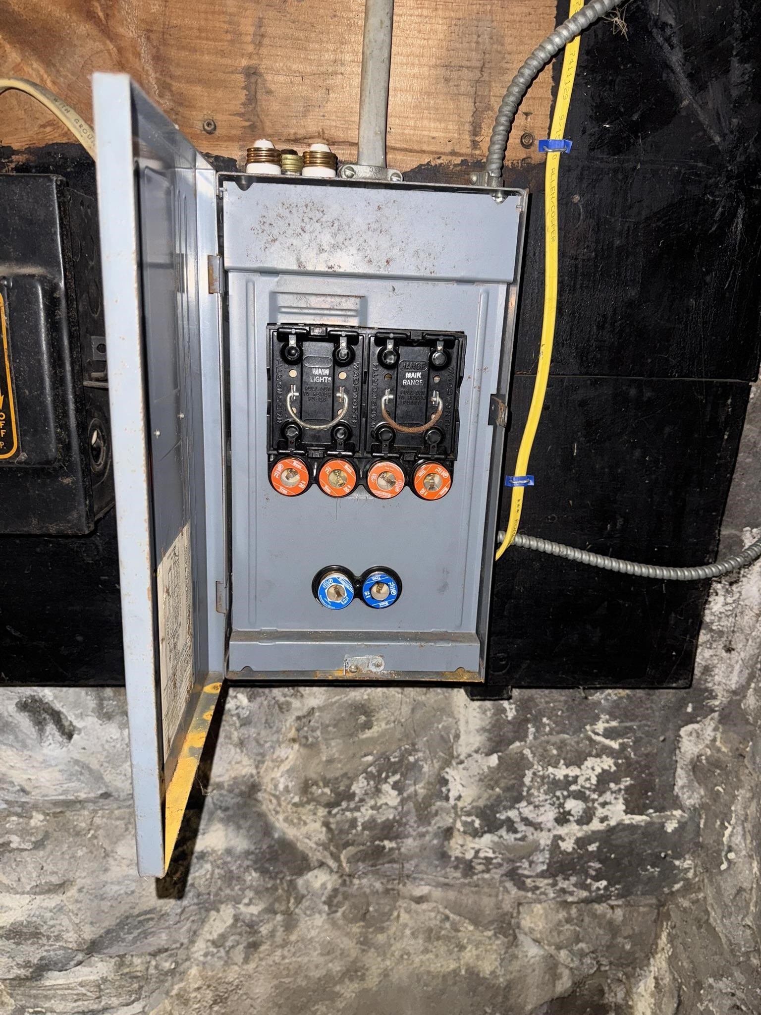 17 Perham St, Nashua, NH 03064