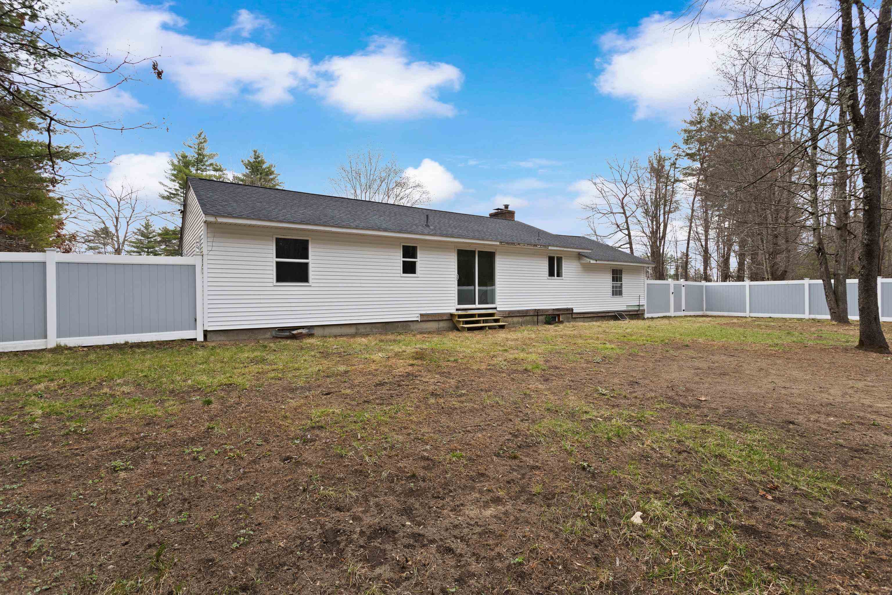 33 State Route 101a Route, Amherst, NH 03031