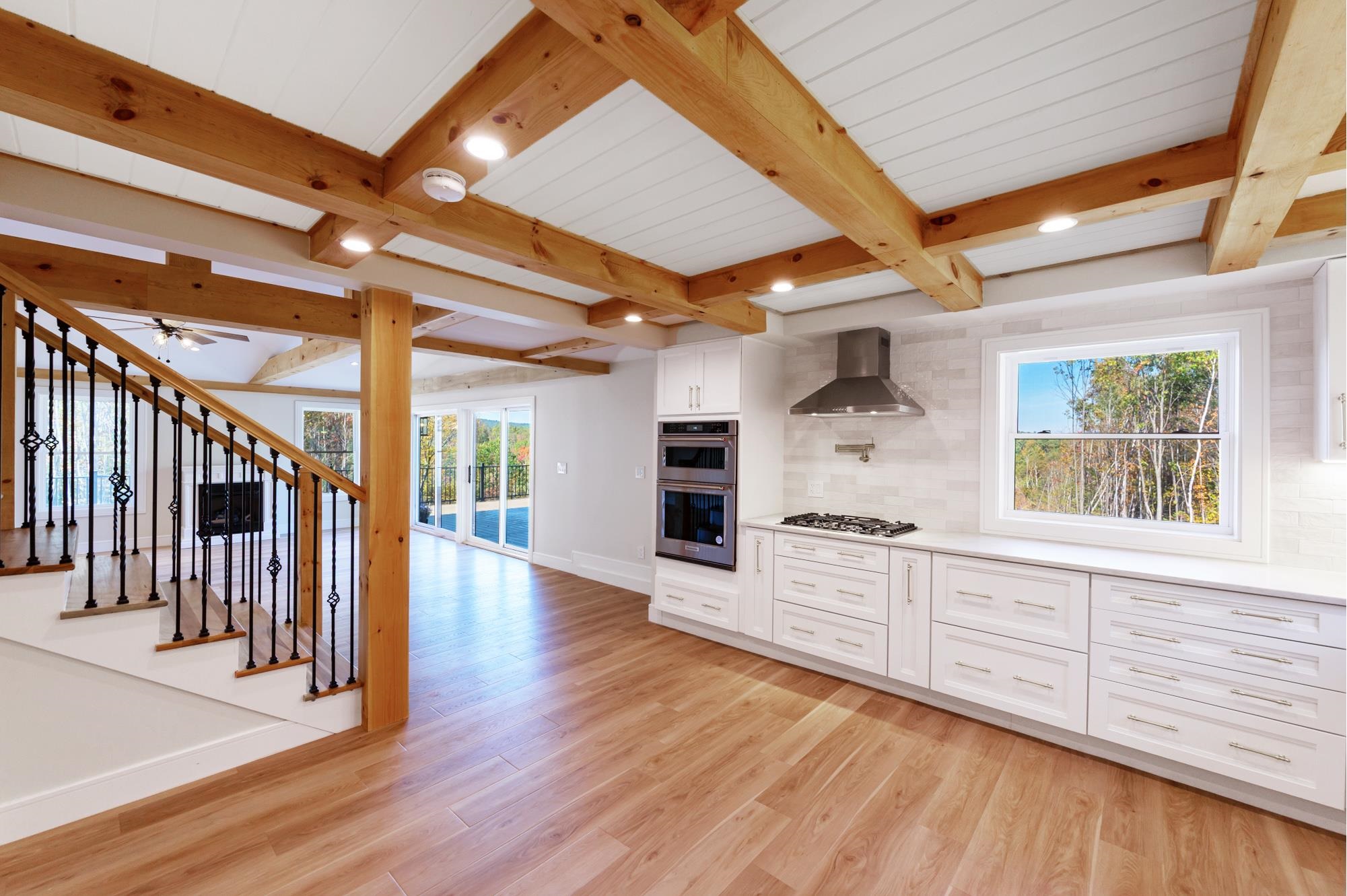 Open Concept - view from Kitchen to Family Room 25116384