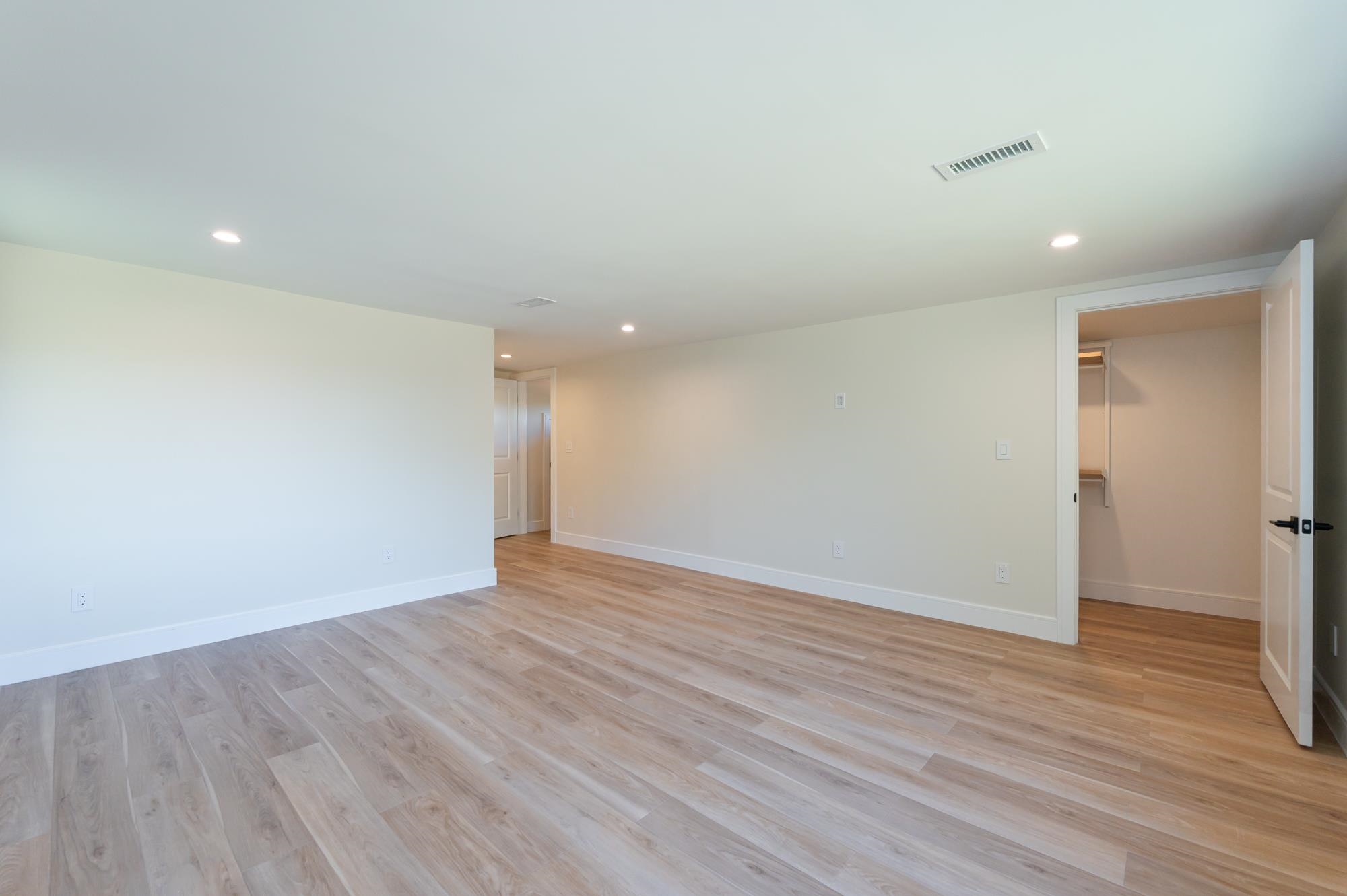 Second Floor - 2nd Primary Suite or Guest Suite 25116398