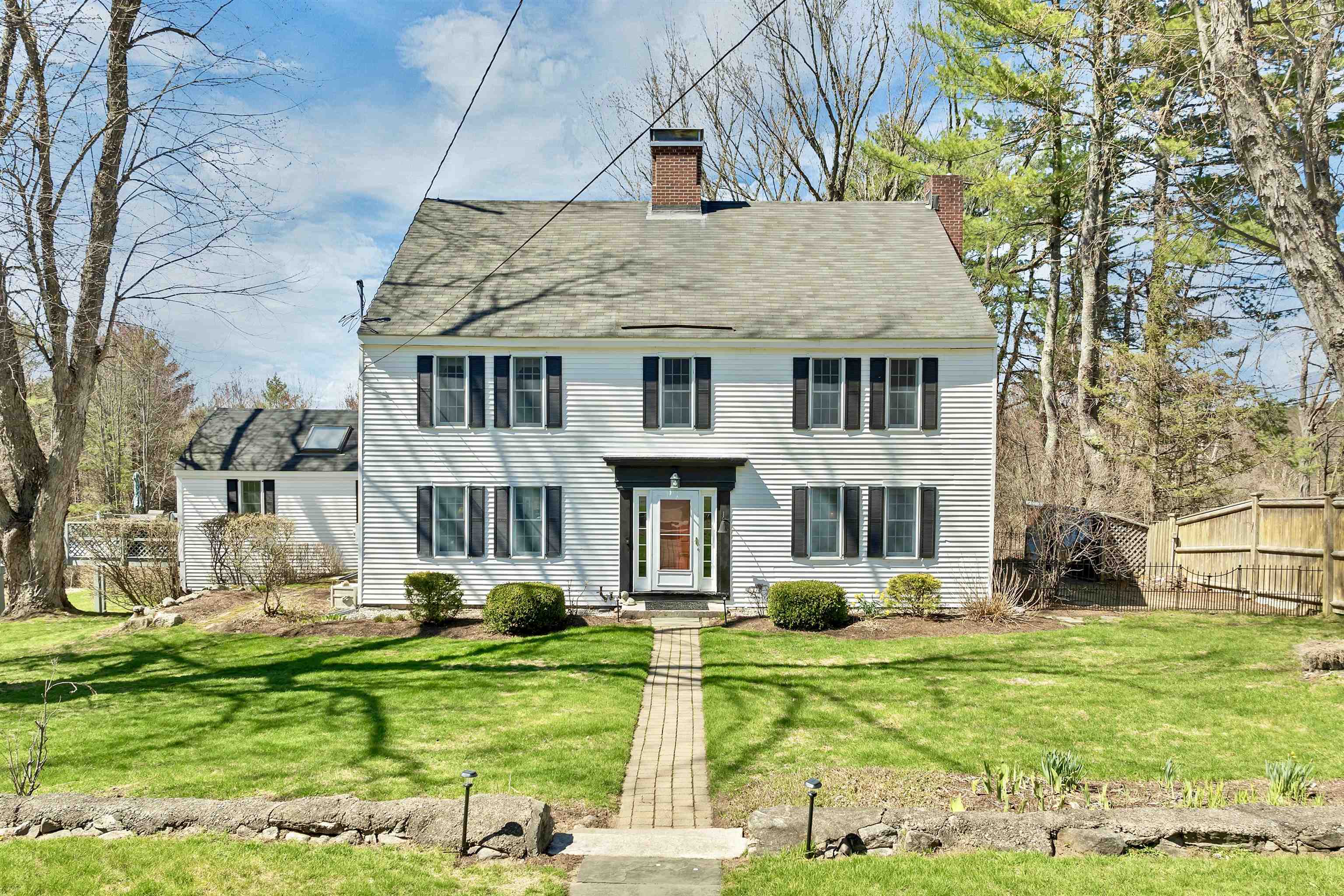 247 Meredith Center Rd, Meredith, NH 03253