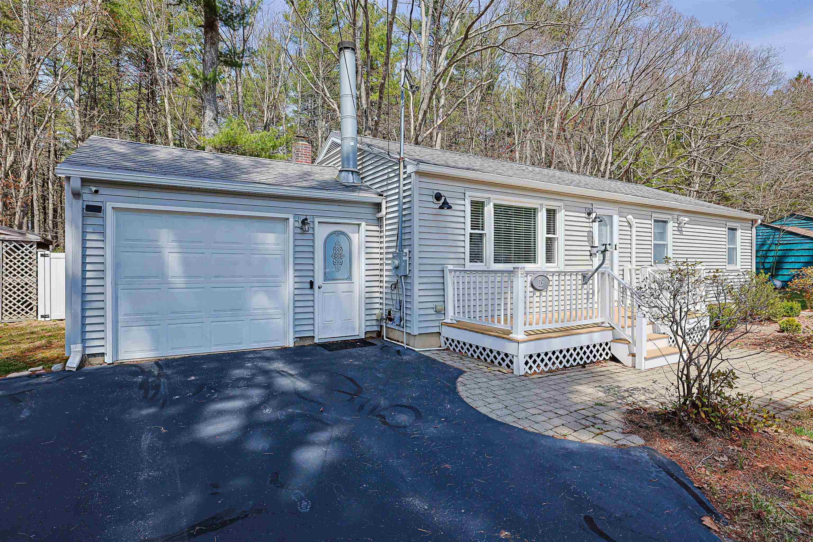 19 Strafford Rd, Dover, NH 03820