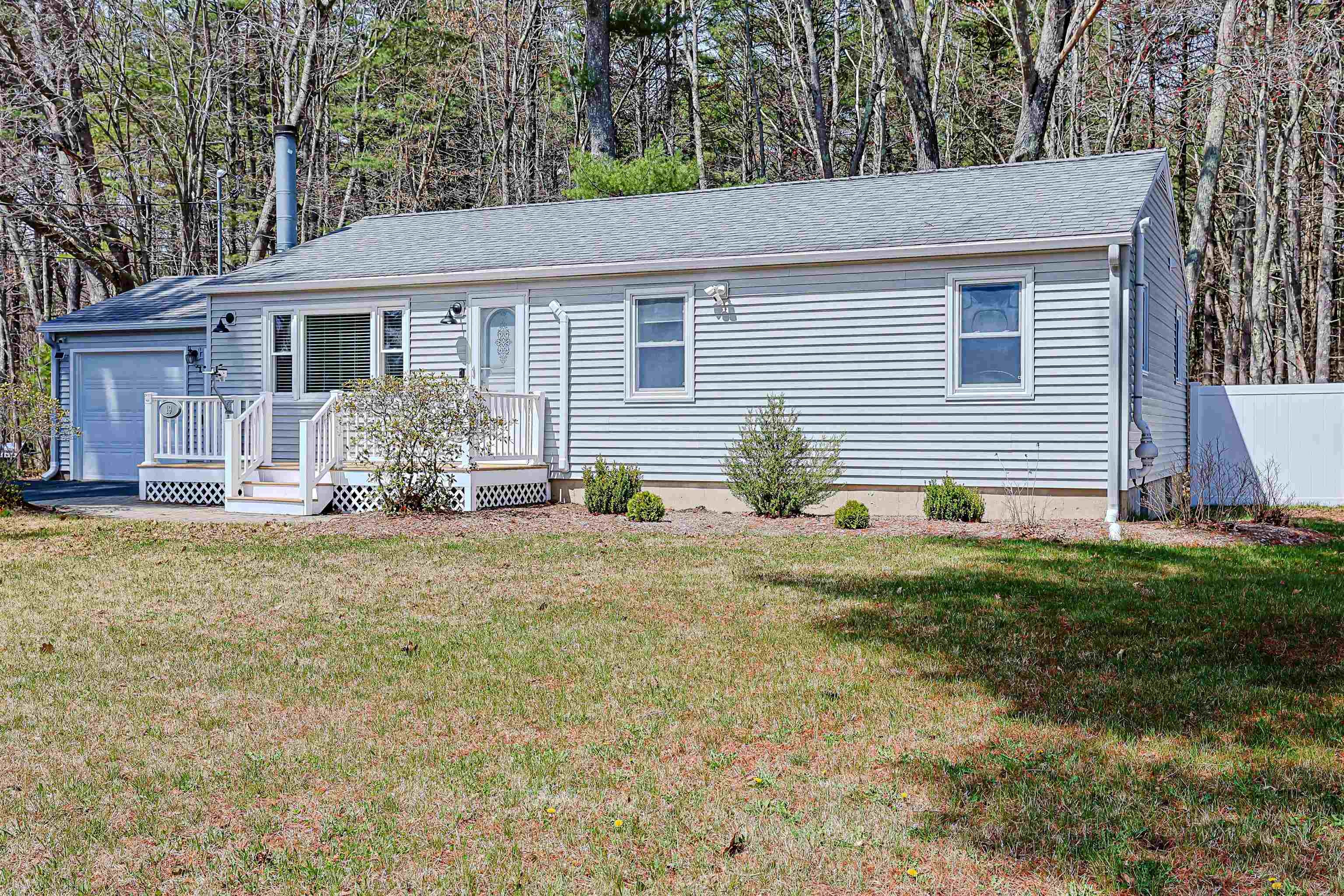 19 Strafford Rd, Dover, NH 03820