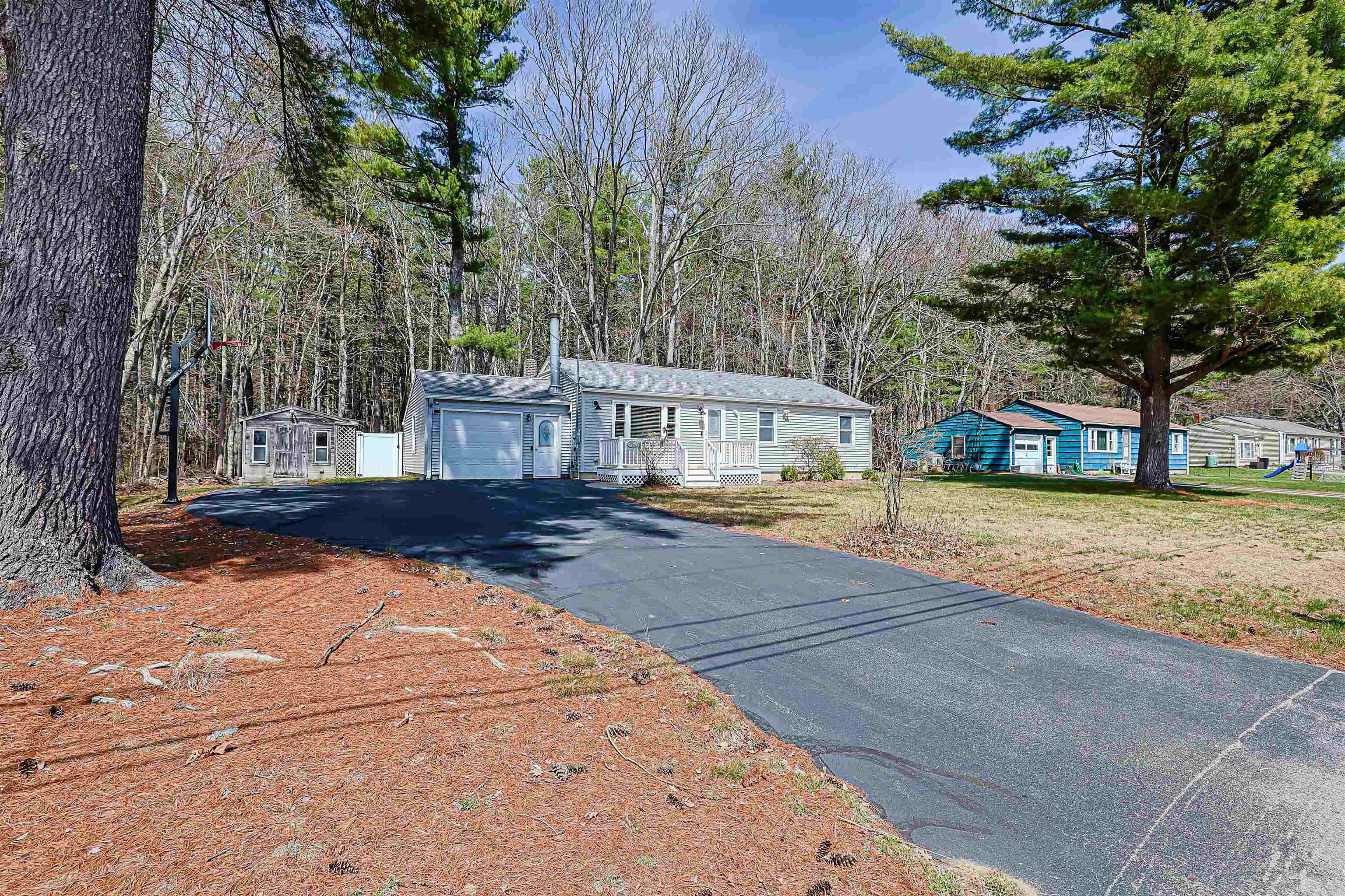 19 Strafford Rd, Dover, NH 03820
