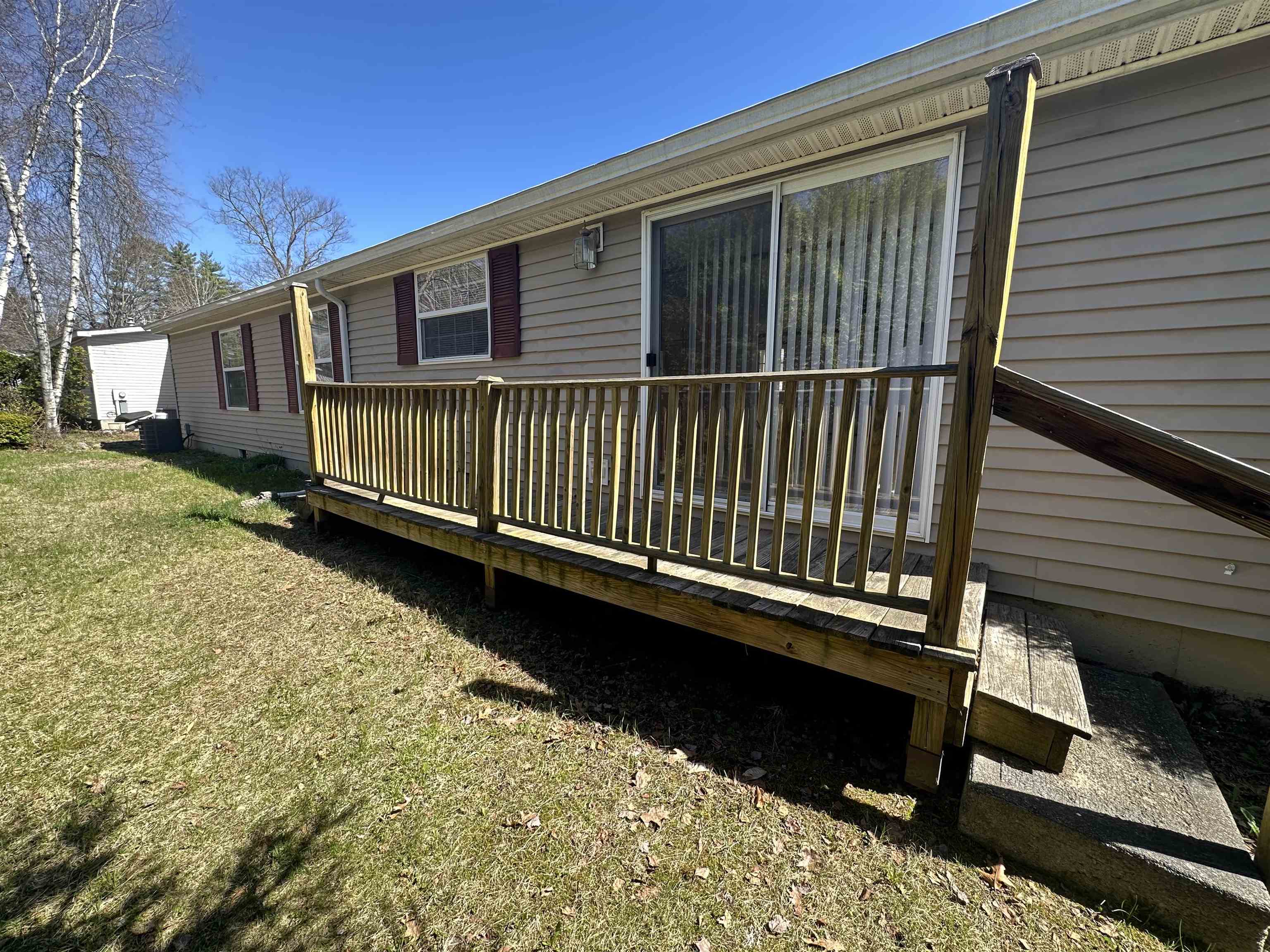 41 Magnolia Ln, Belmont, NH 03220