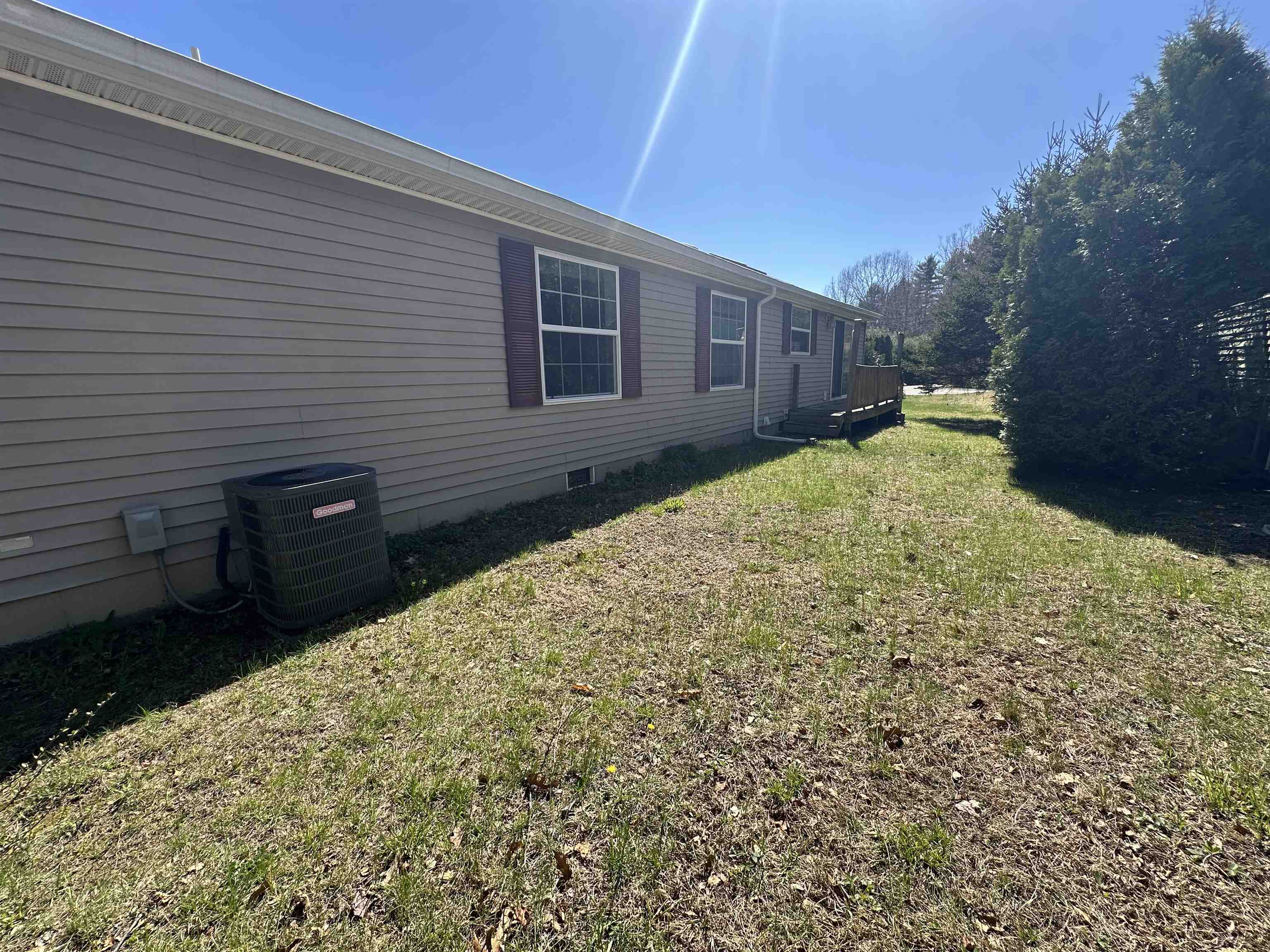 41 Magnolia Ln, Belmont, NH 03220