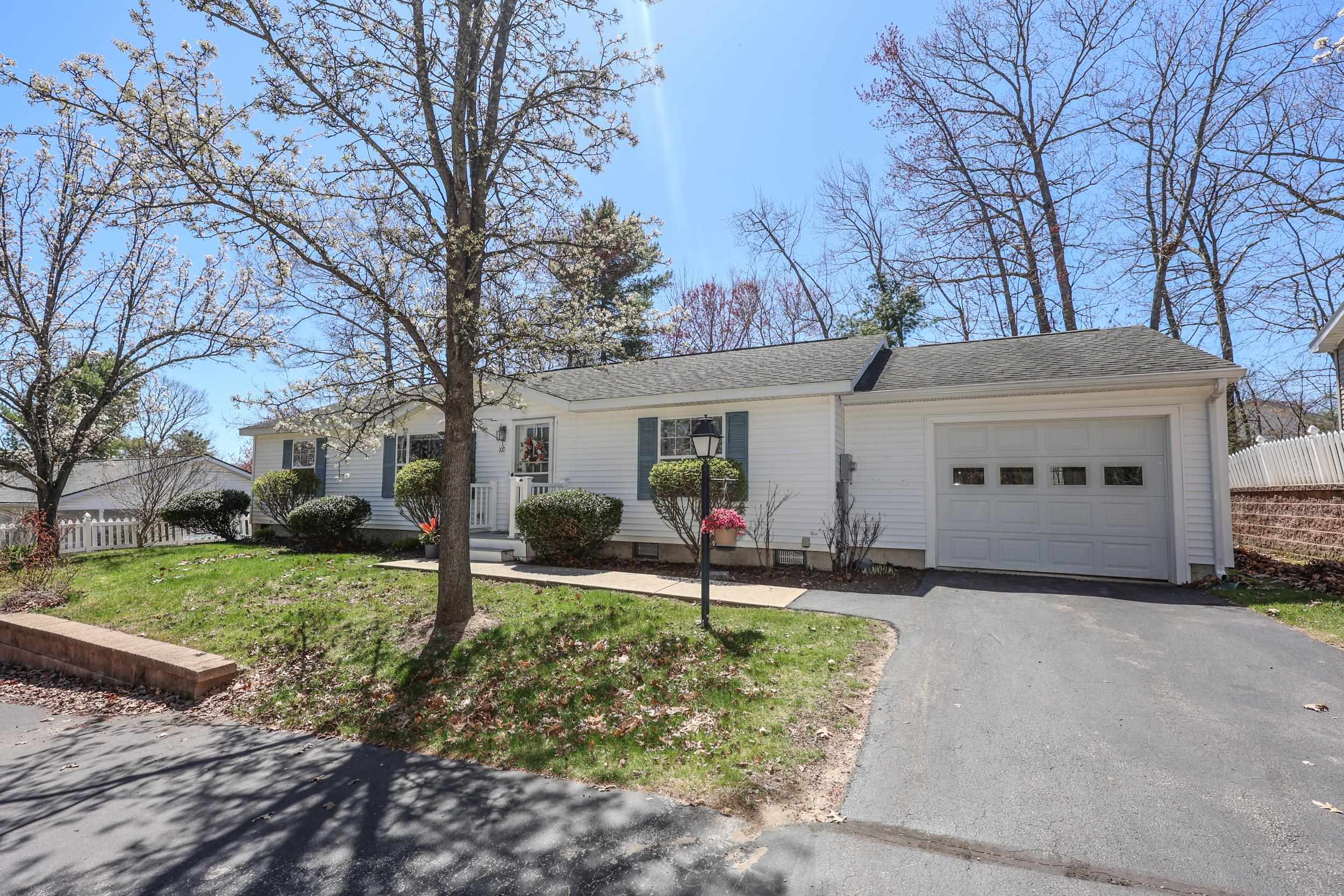 100 Ledgewood Way, Manchester, NH 03104