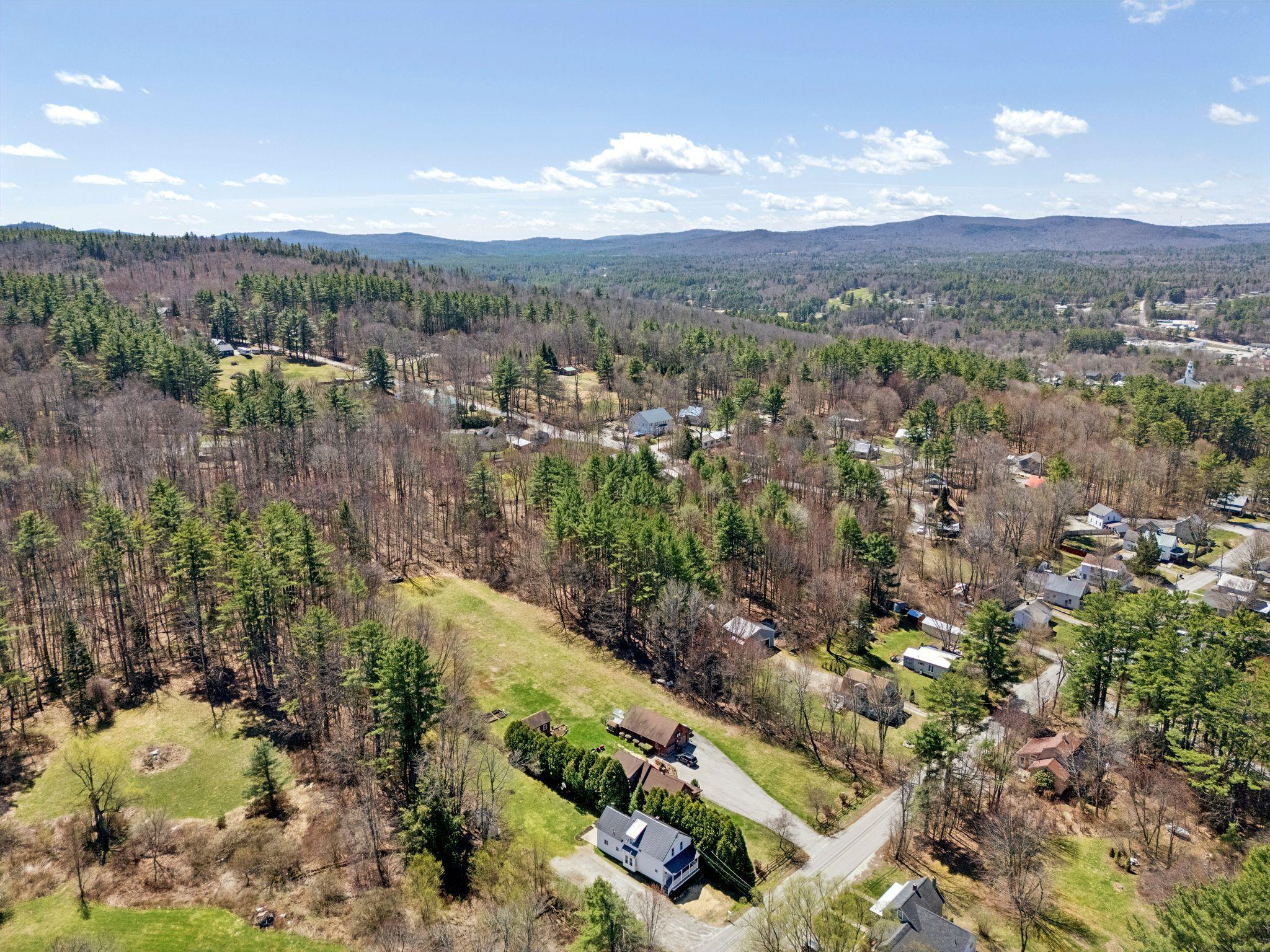 207 Maple St, Newport, NH 03773