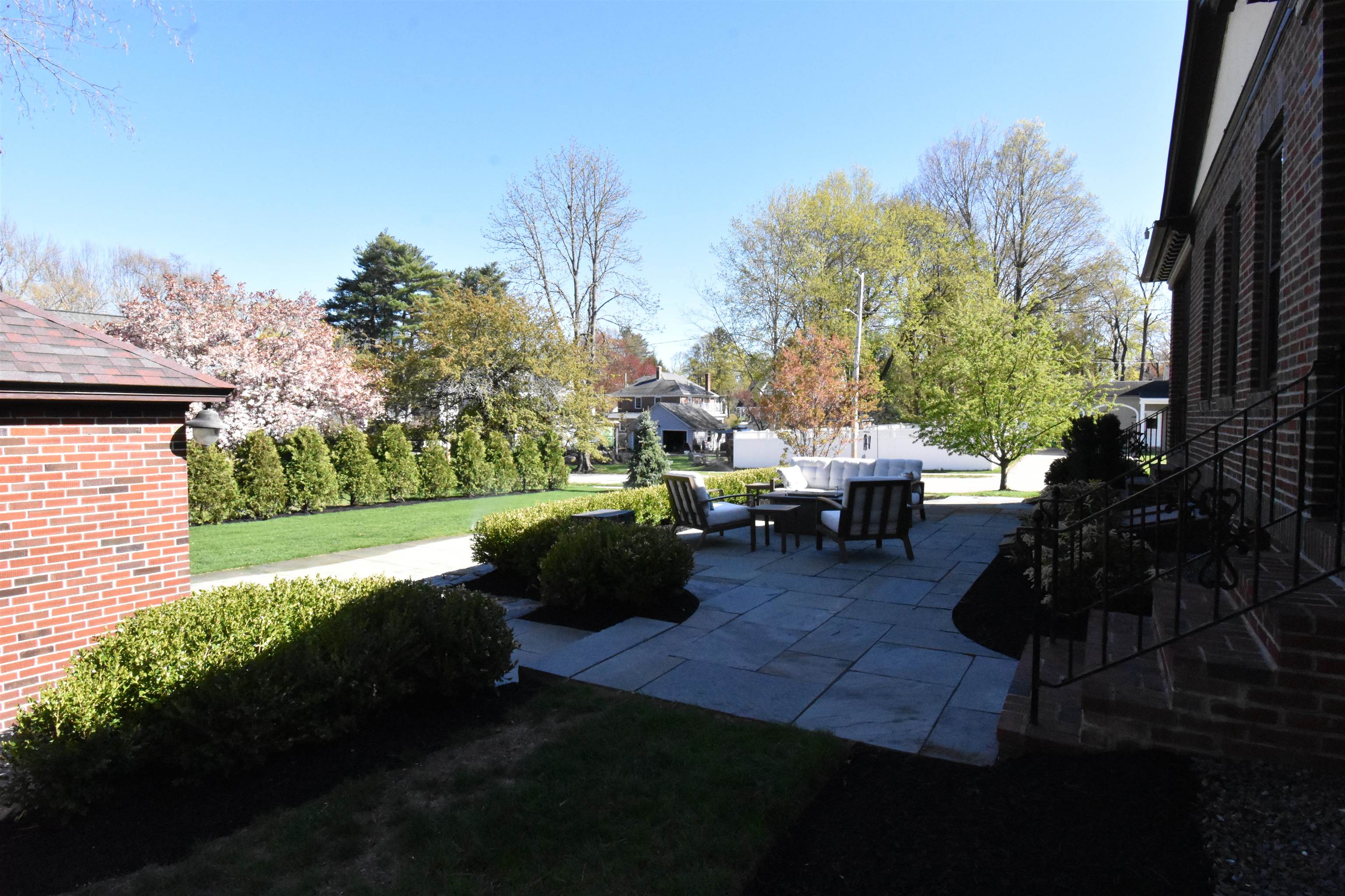 37 Chester St, Nashua, NH 03064