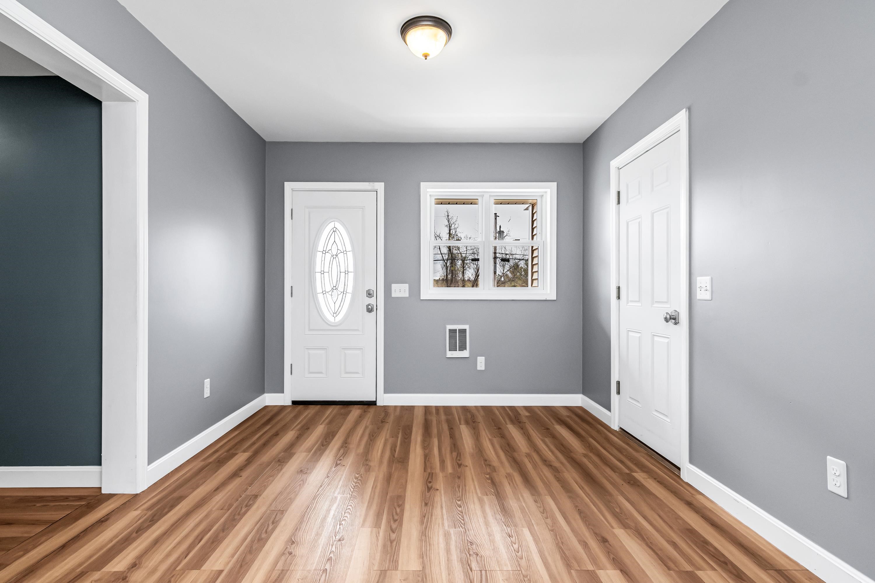 149 Barretts Hill Rd, Hudson, NH 03051