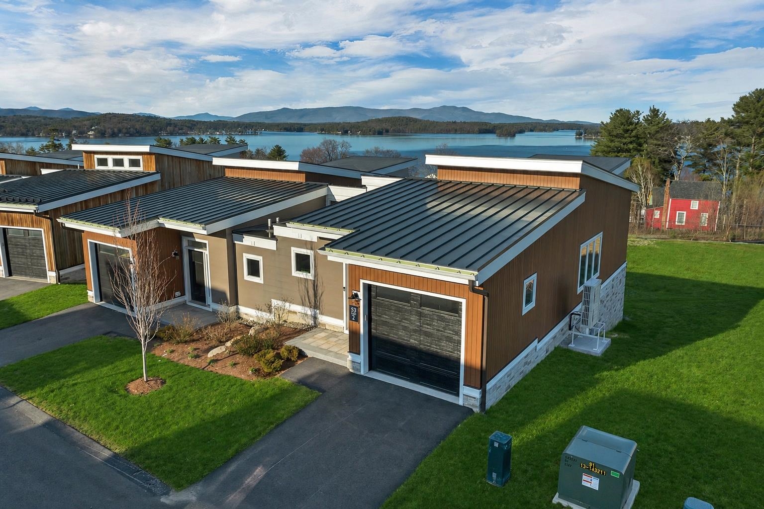 53 Broadview Drive — photo 2