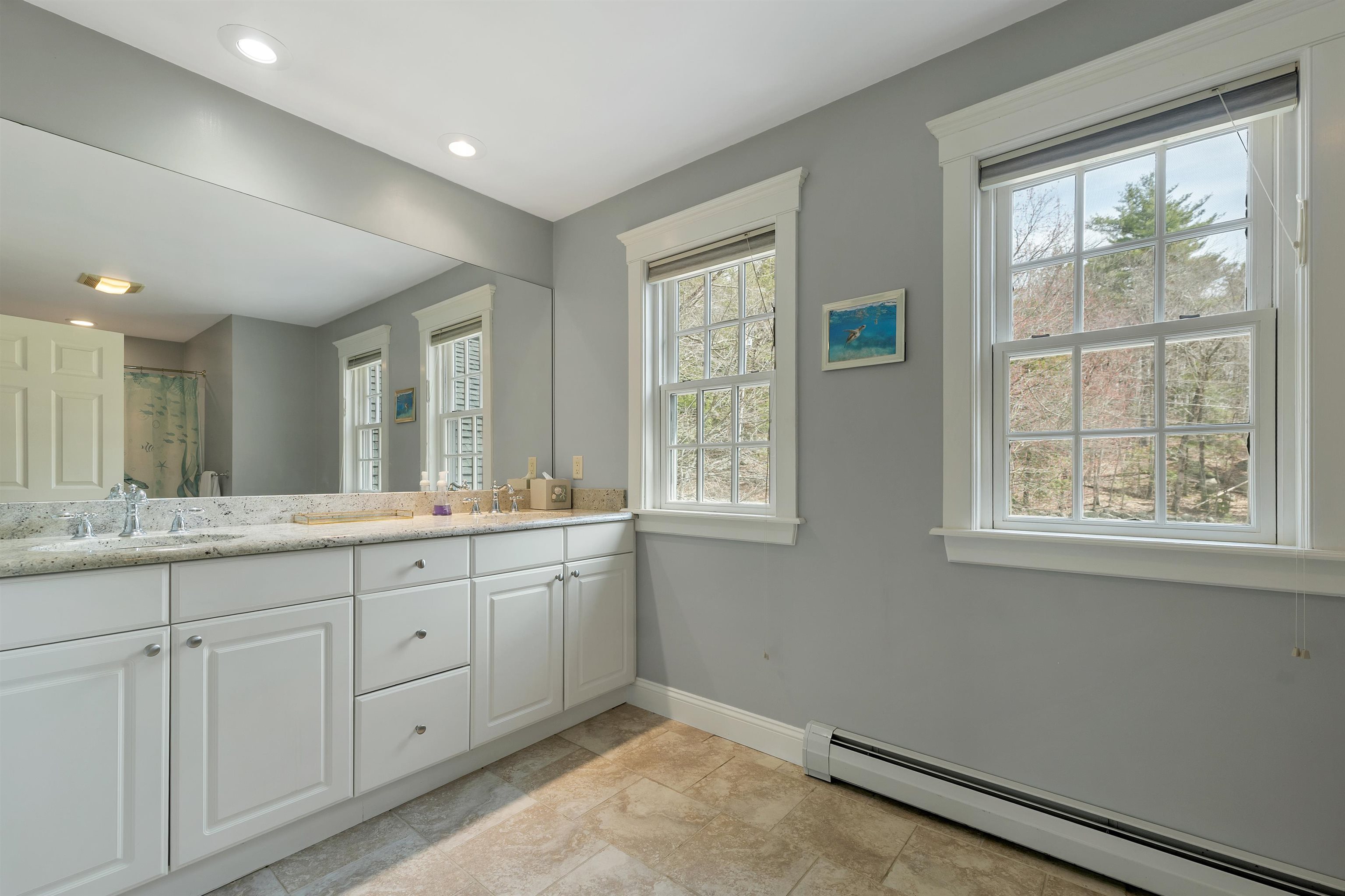 518 Old Main St, New London, NH 03257