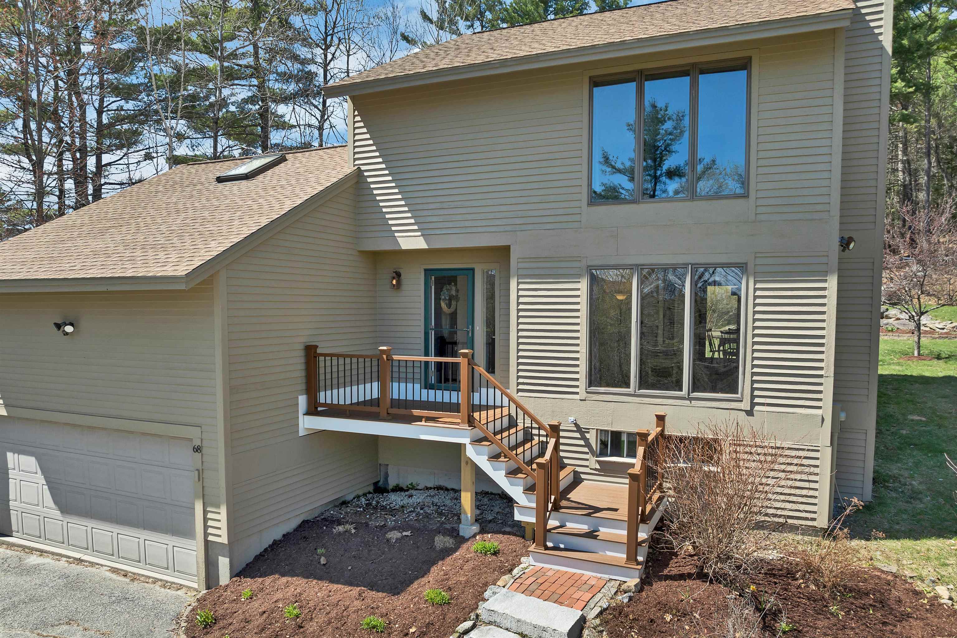 68 Stagecoach Rd, Sunapee, NH 03782