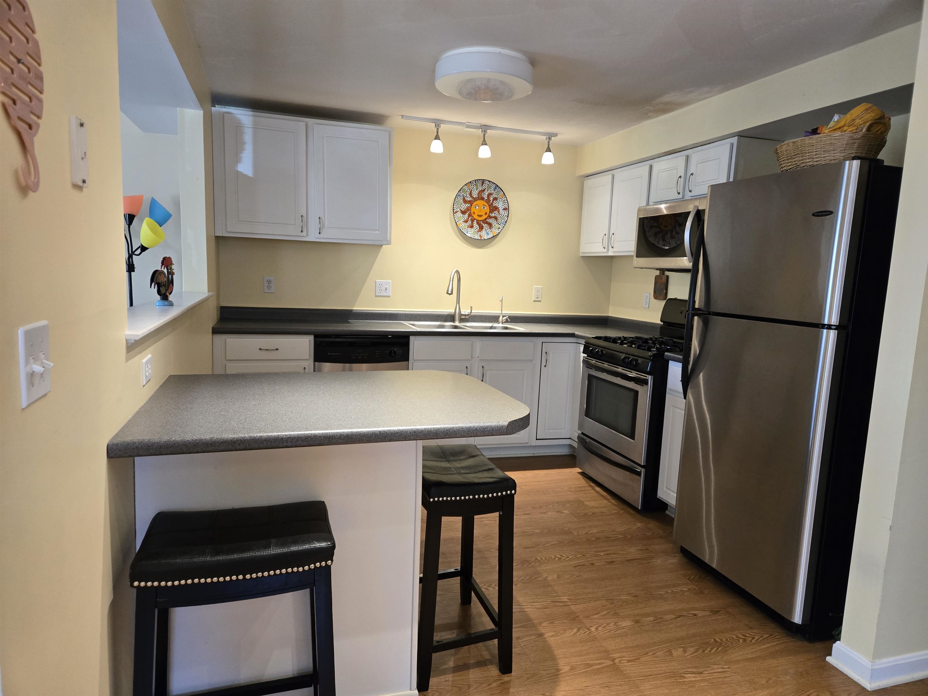 35 Collins Landing Rd, Weare, NH 03281