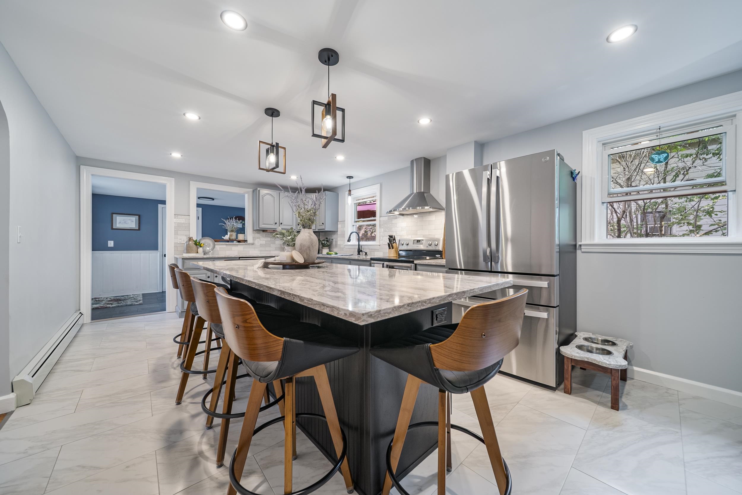 27 Courtland St, Nashua, NH 03064