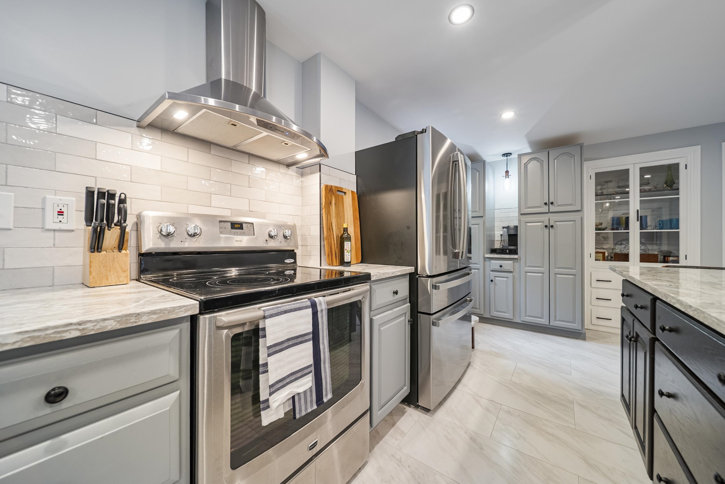 27 Courtland St, Nashua, NH 03064