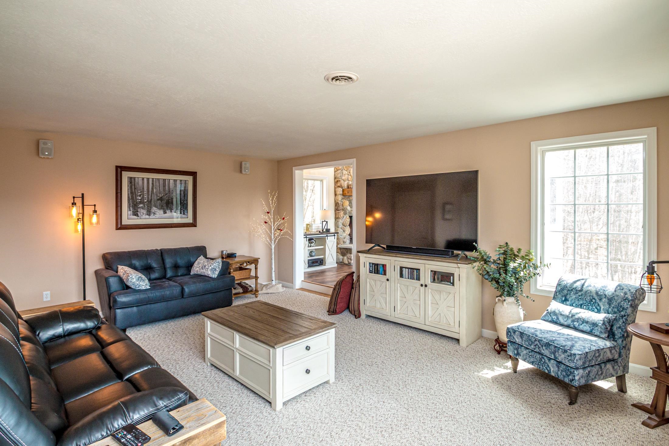 91 Wild View Dr, Bartlett, NH 03812