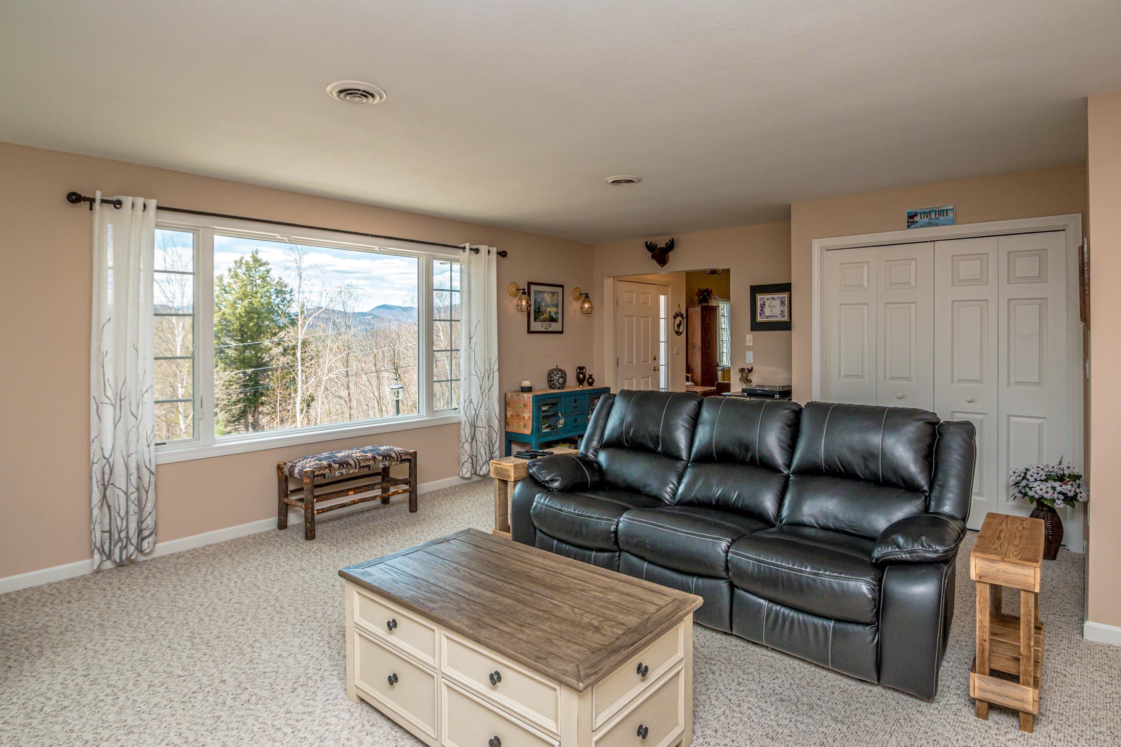 91 Wild View Dr, Bartlett, NH 03812