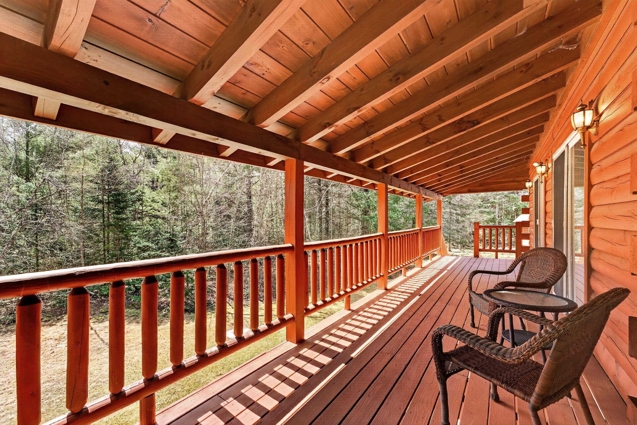 128 Twin View Dr, Carroll, NH 03598