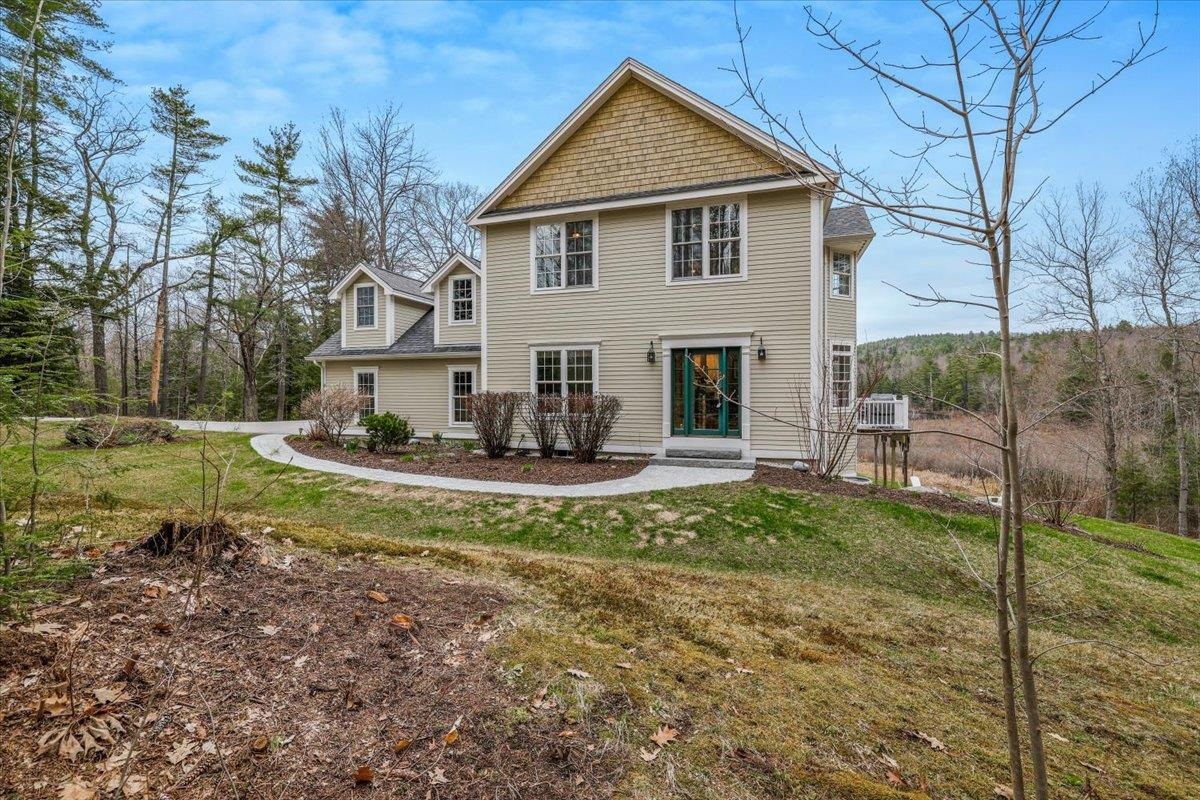 66 Colleague Pond Rd, Henniker, NH 03242