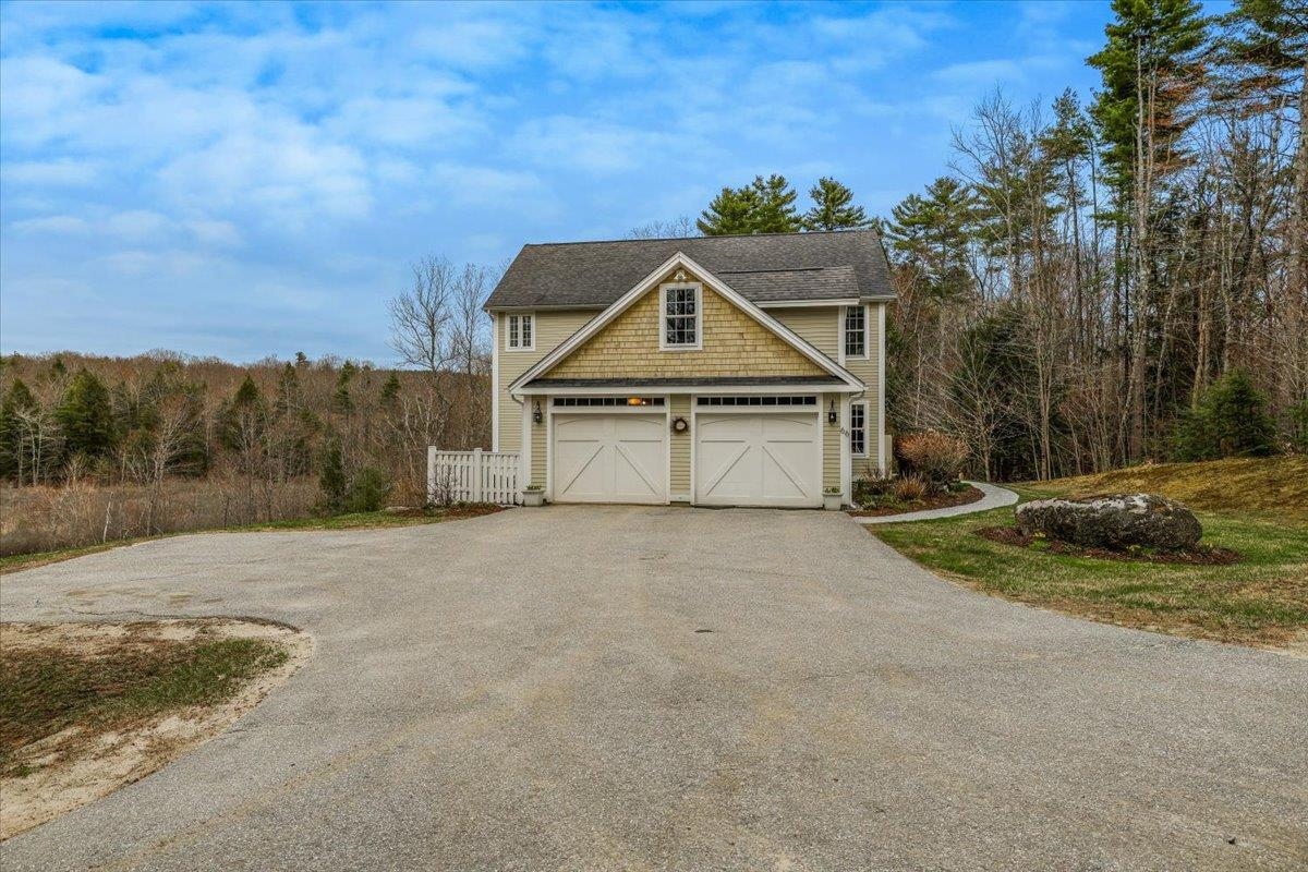 66 Colleague Pond Rd, Henniker, NH 03242