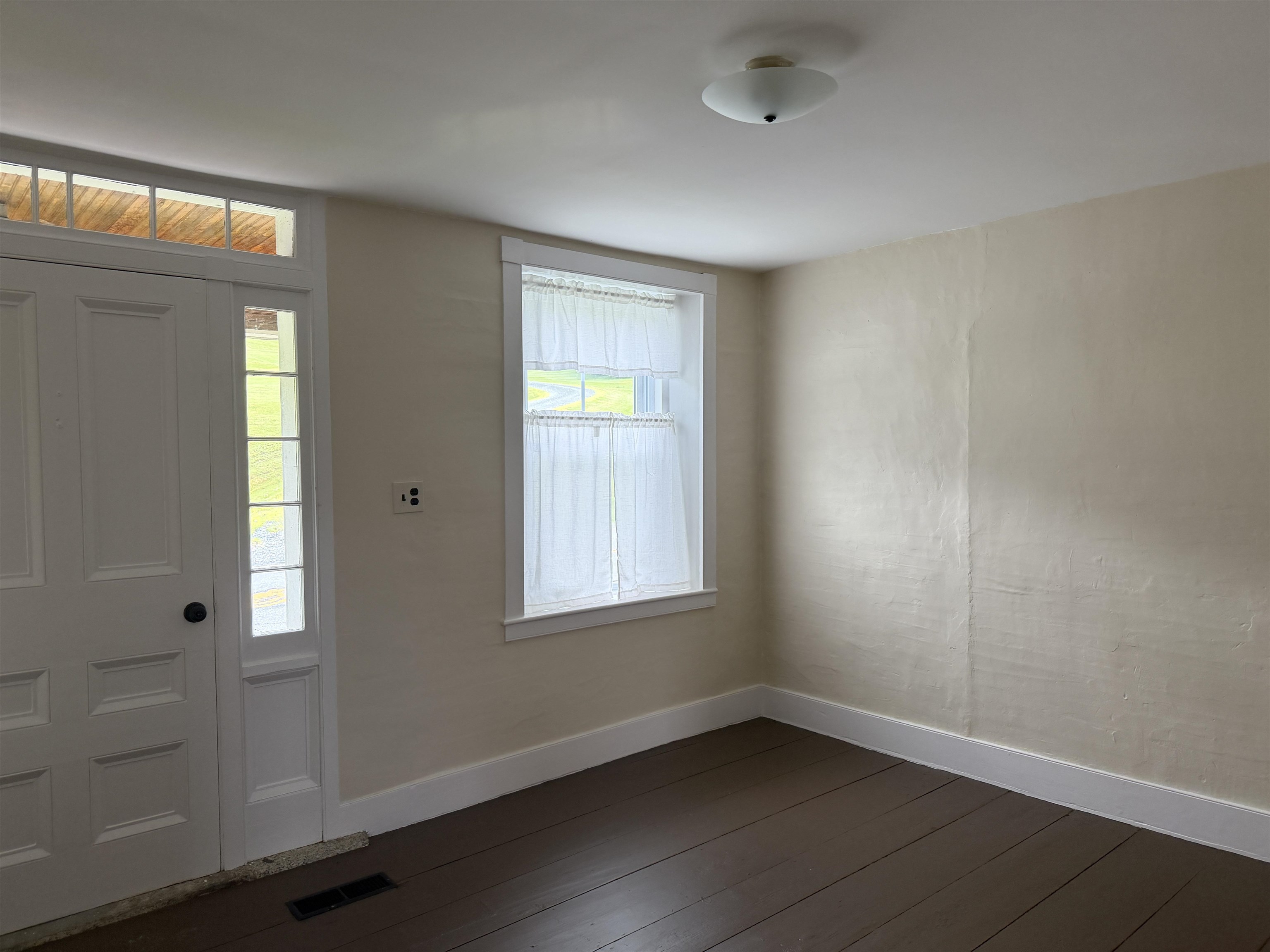 992 Route 120 , Plainfield, NH 03770