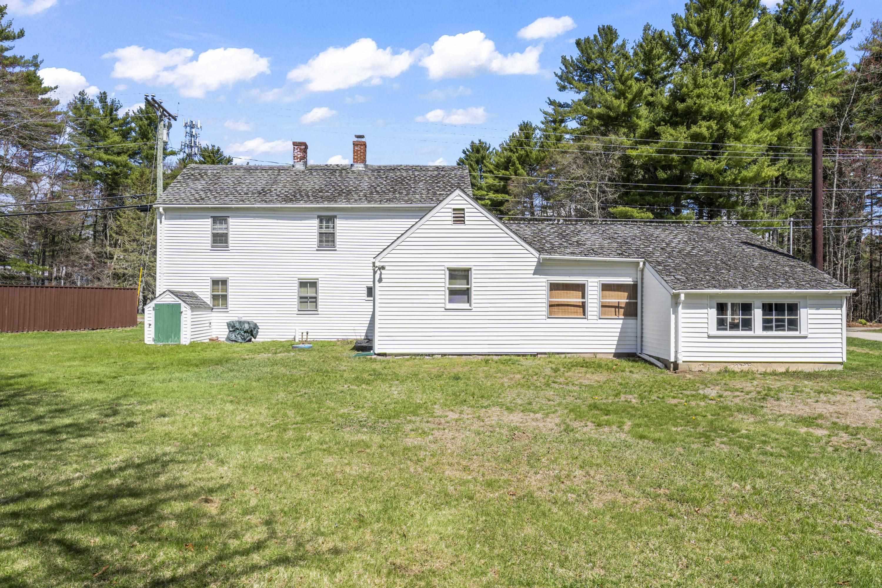 393 Wadleigh Falls Rd, Newmarket, NH 03857