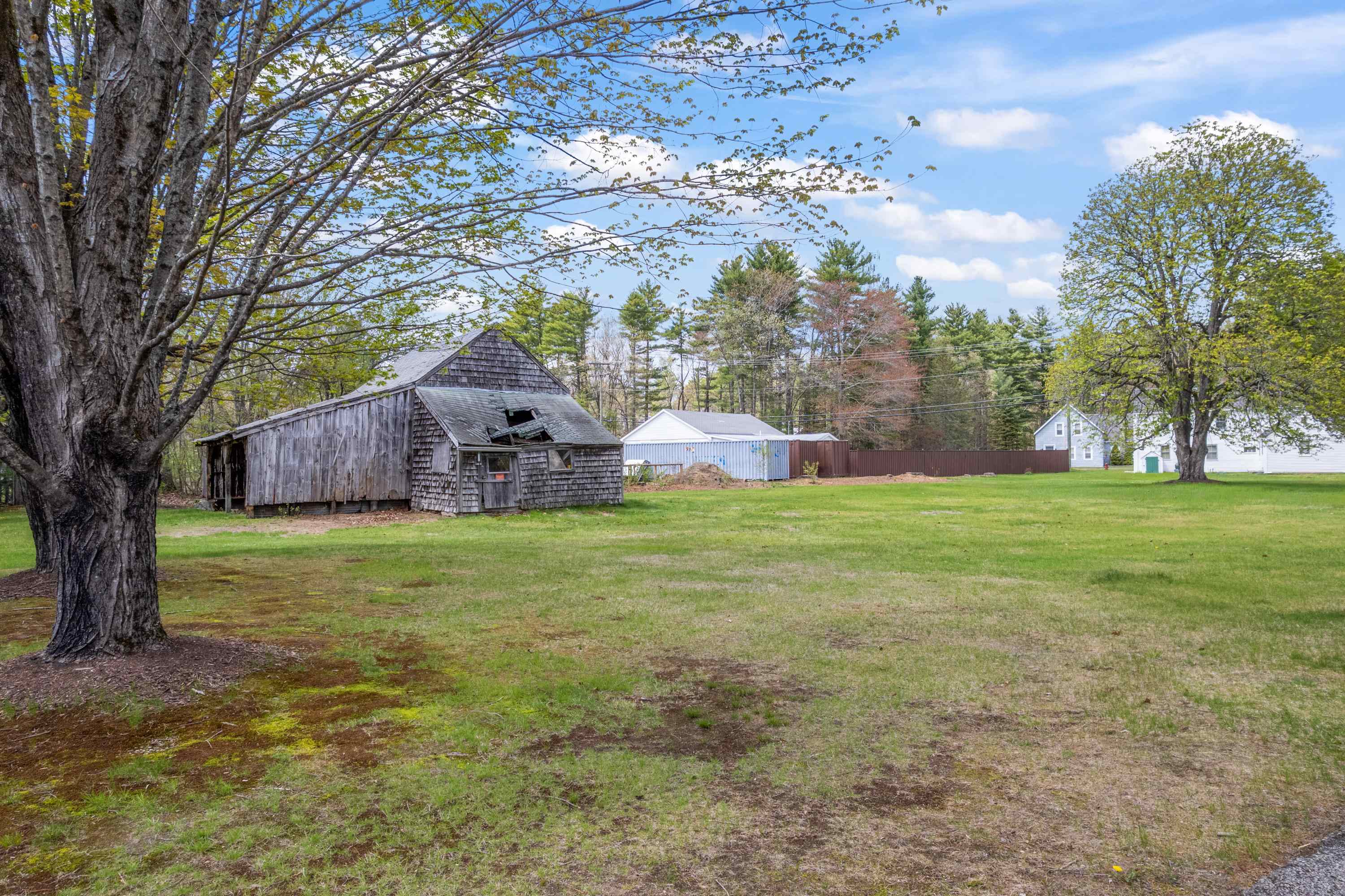 393 Wadleigh Falls Rd, Newmarket, NH 03857