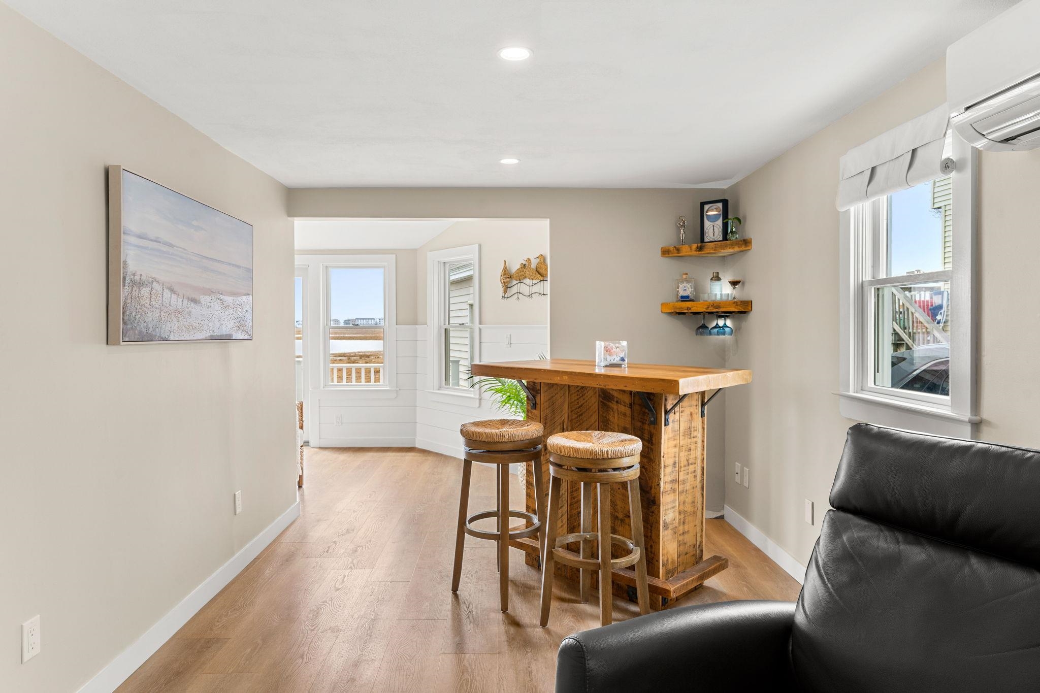 543 Winnacunnet Rd, Hampton, NH 03842