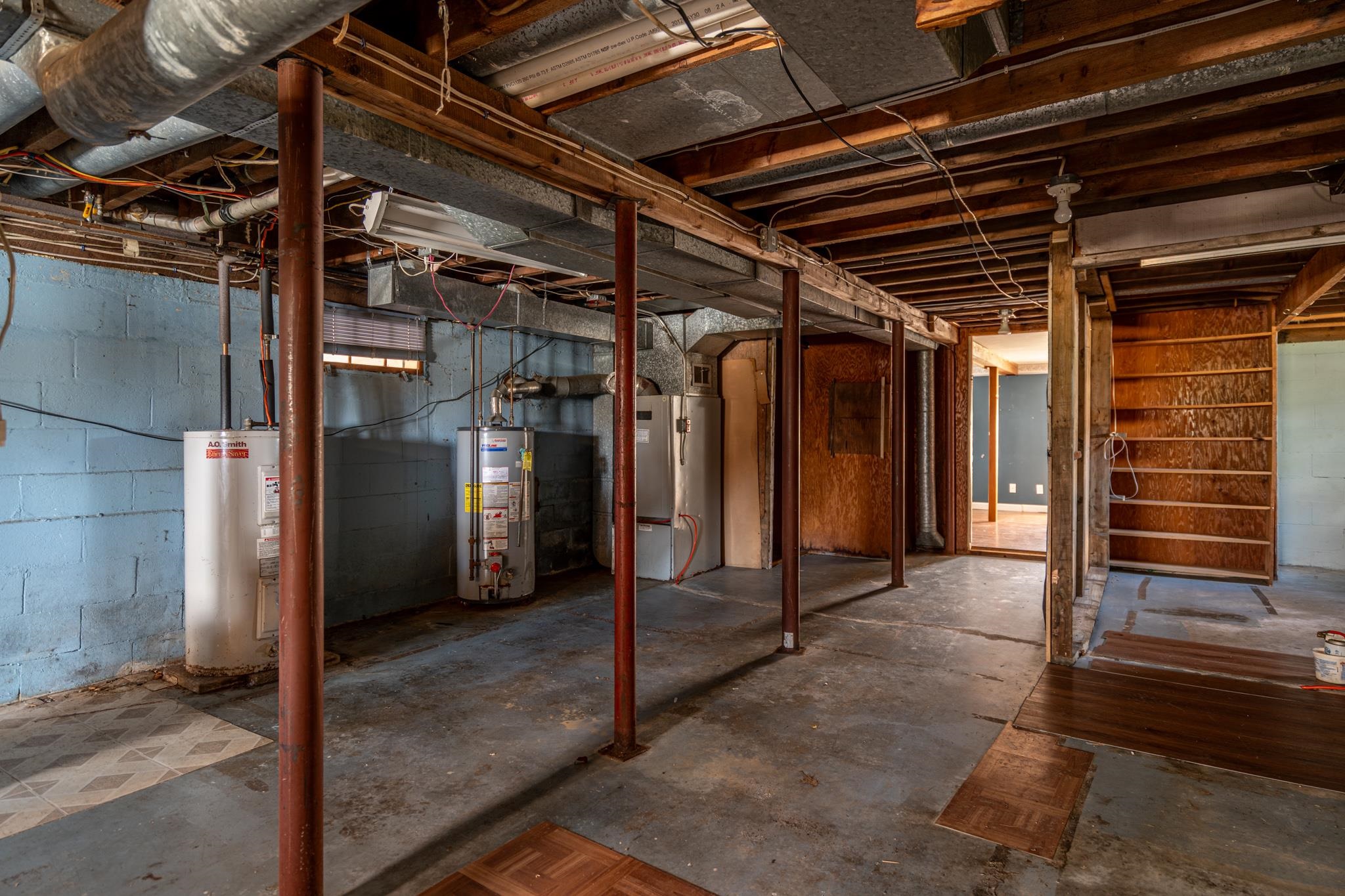 10 Beacon St, Londonderry, NH 03053