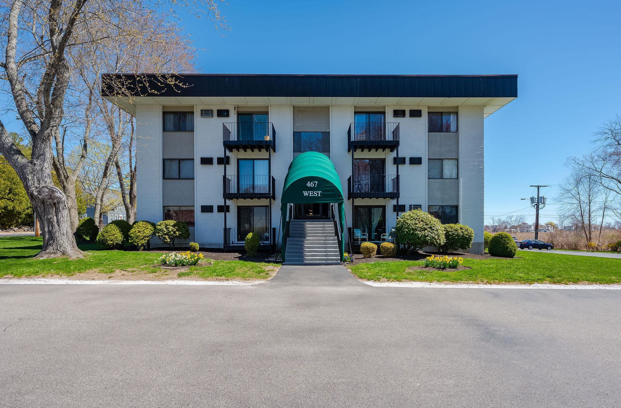 467 High St, Hampton, NH 03842