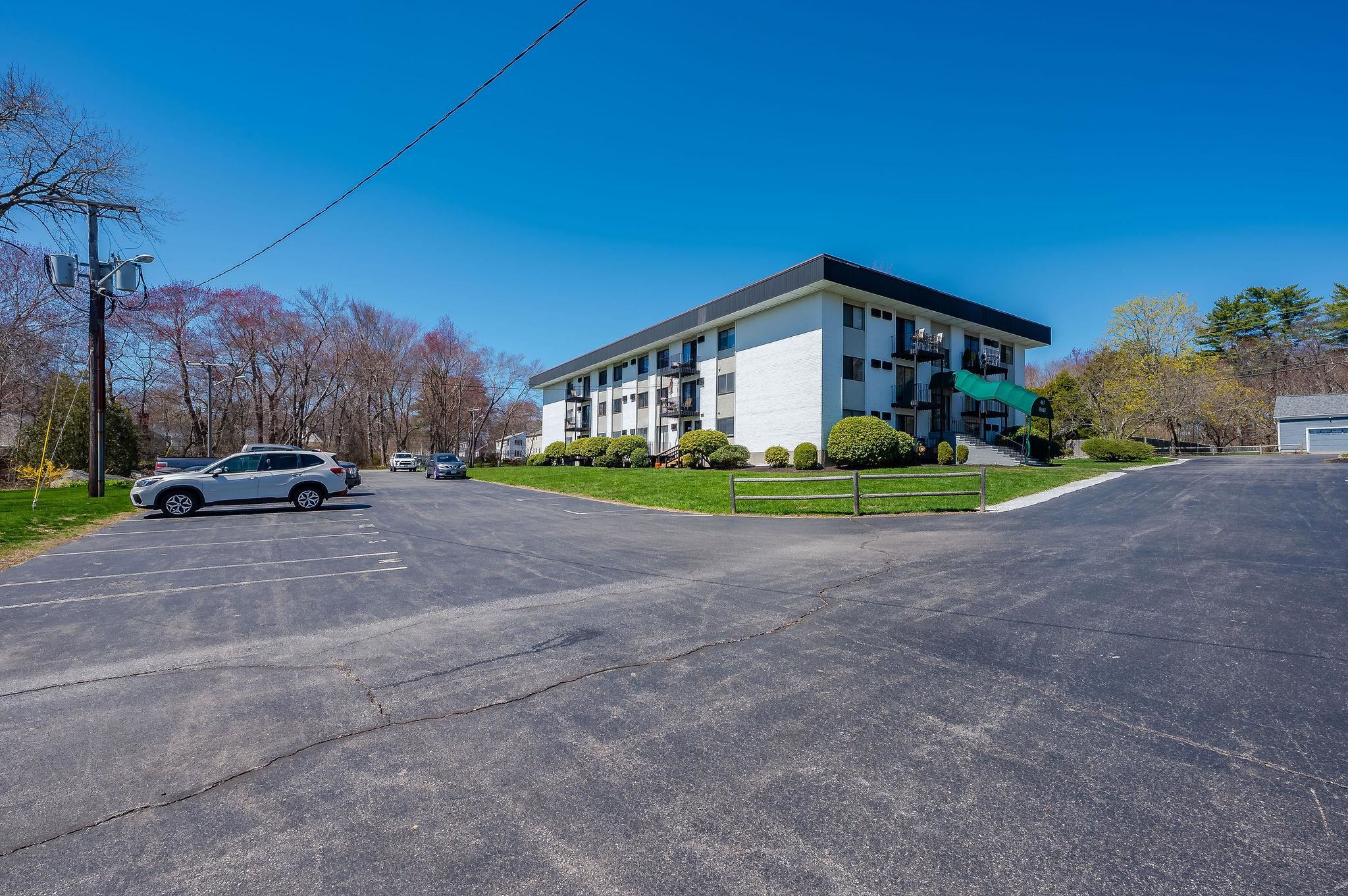 467 High St, Hampton, NH 03842