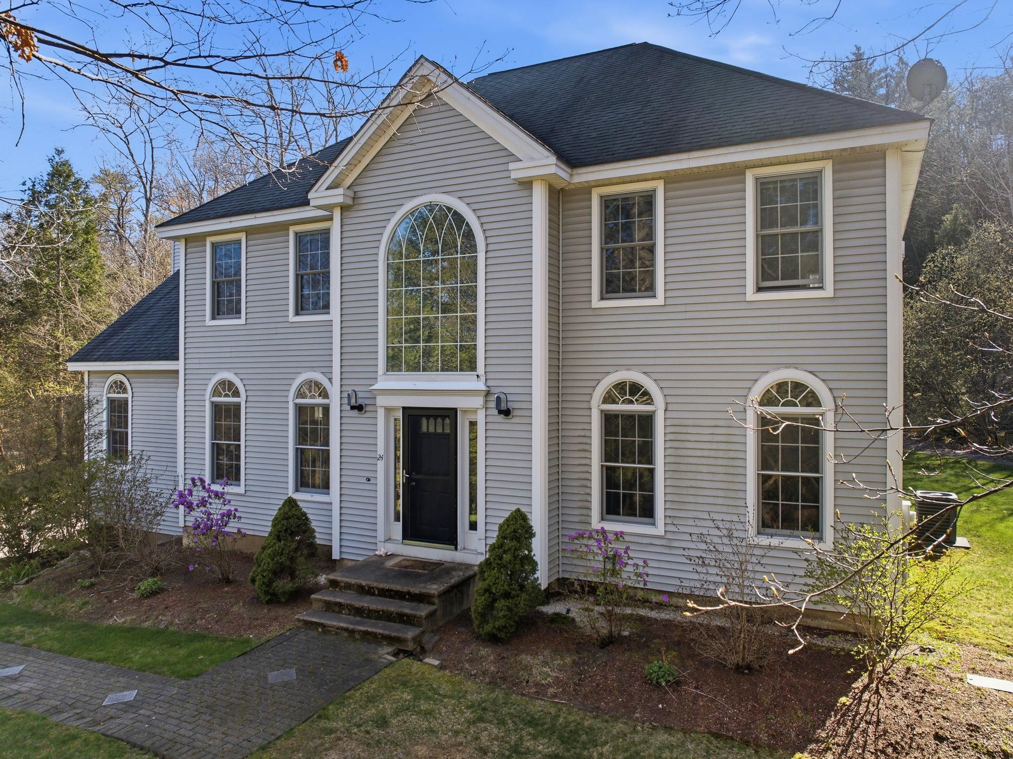 24 Scott Dr, Merrimack, NH 03054