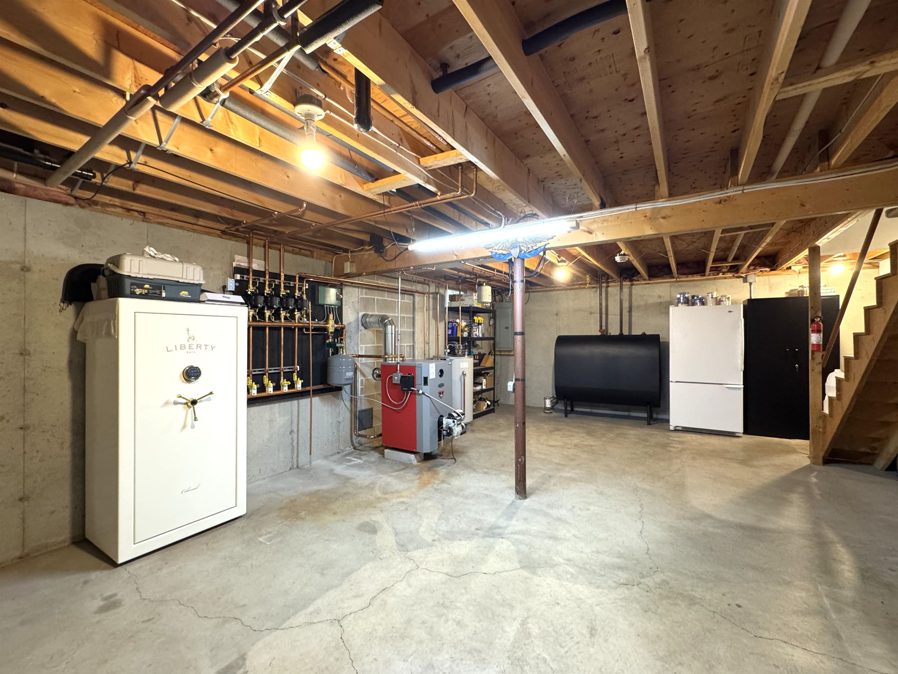 66 Andreski Dr, Fremont, NH 03848