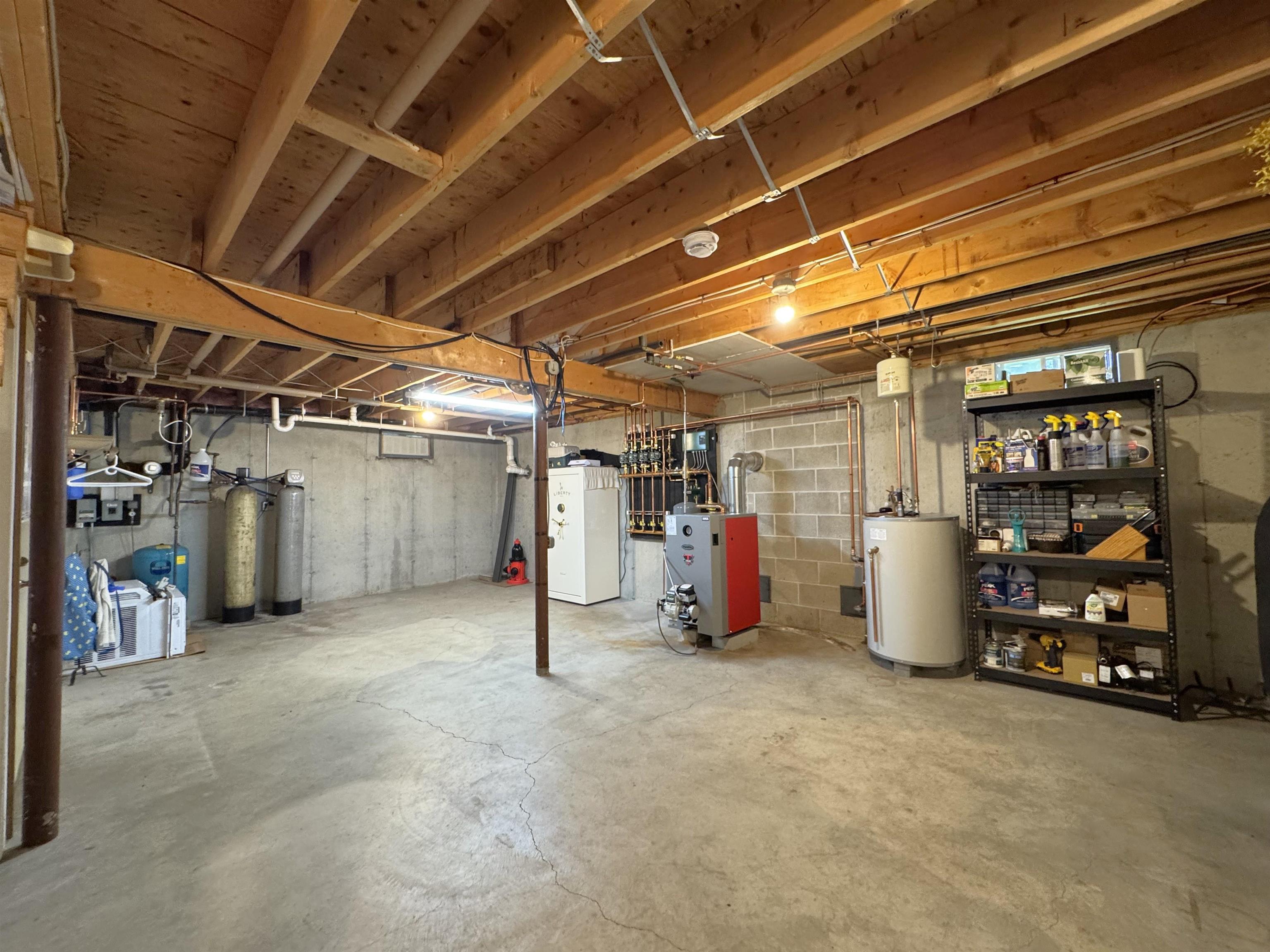 66 Andreski Dr, Fremont, NH 03848