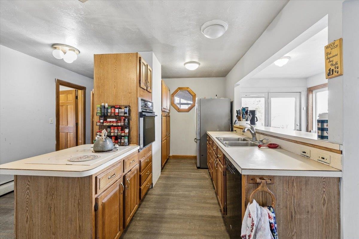 18 School St, Belmont, NH 03220