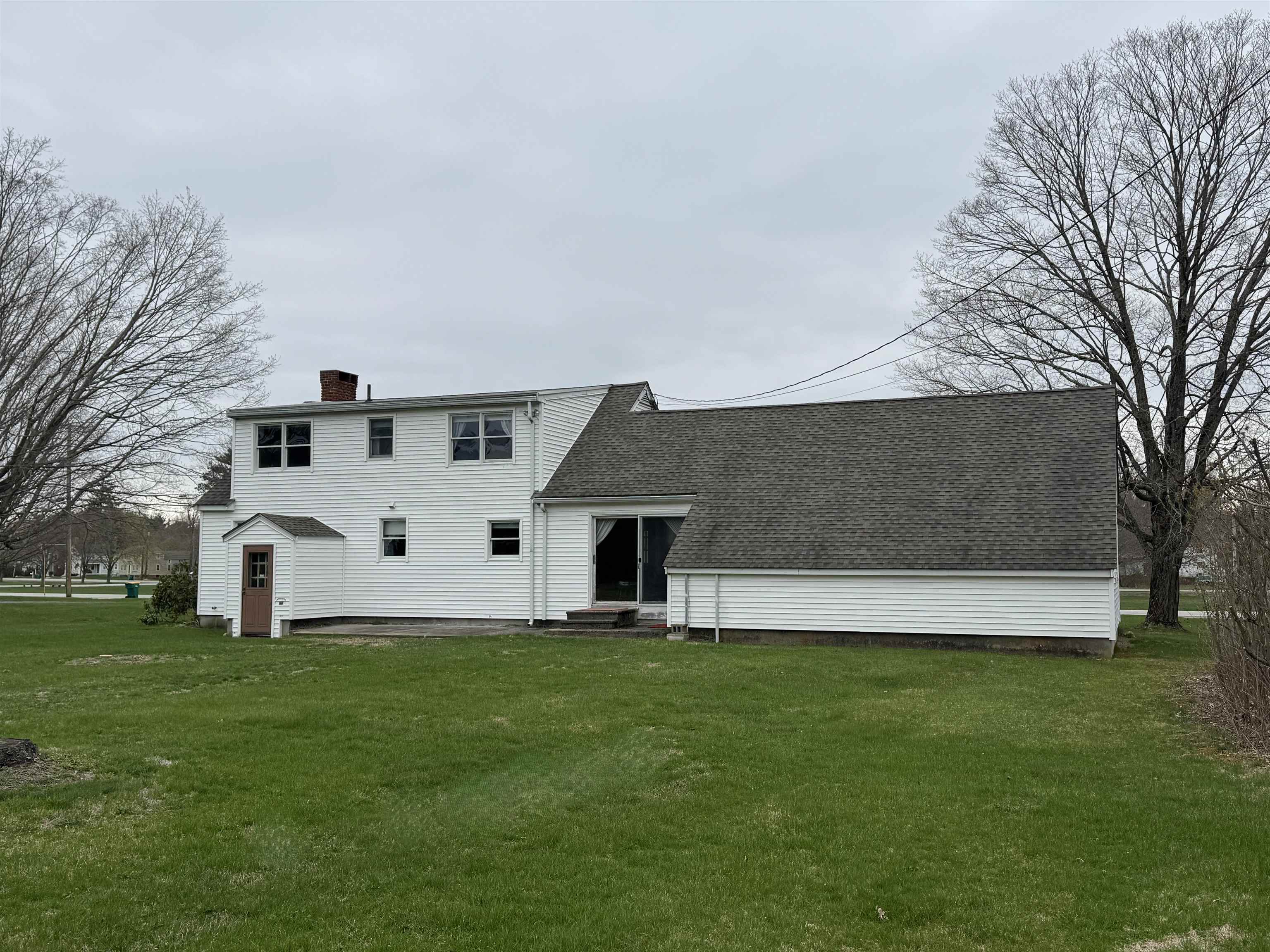 144 Main St, Kingston, NH 03848