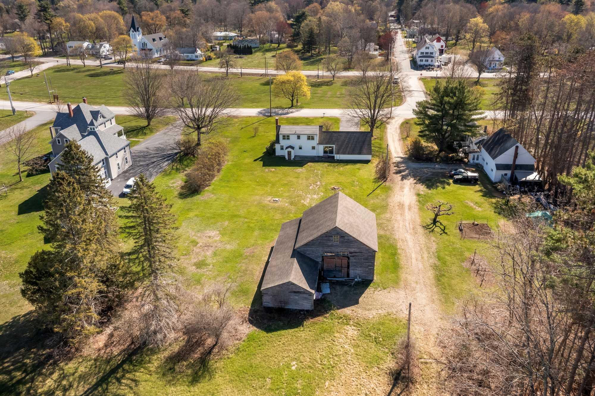 144 Main St, Kingston, NH 03848