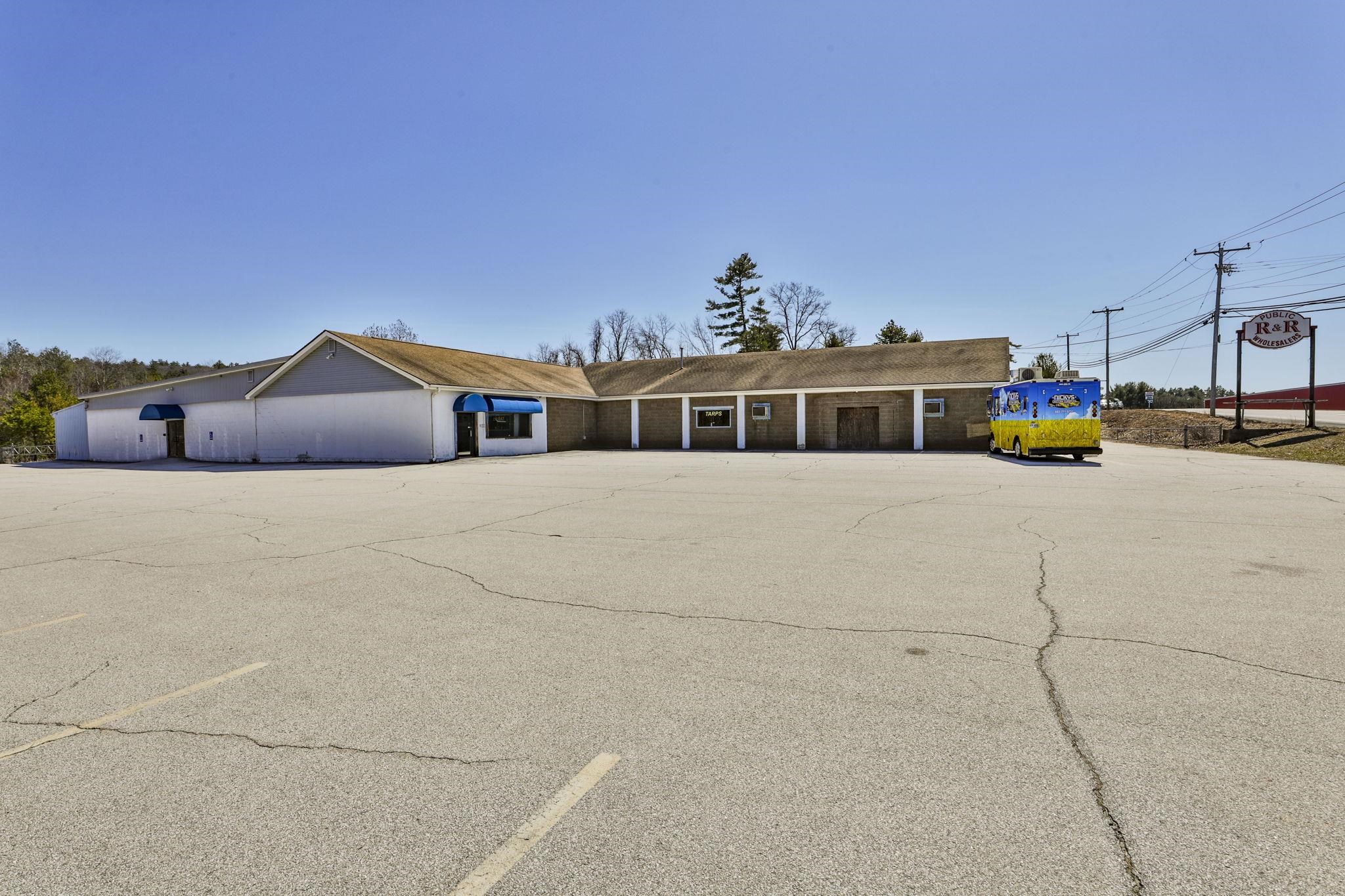 1371 Hooksett Rd, Hooksett, NH 03106