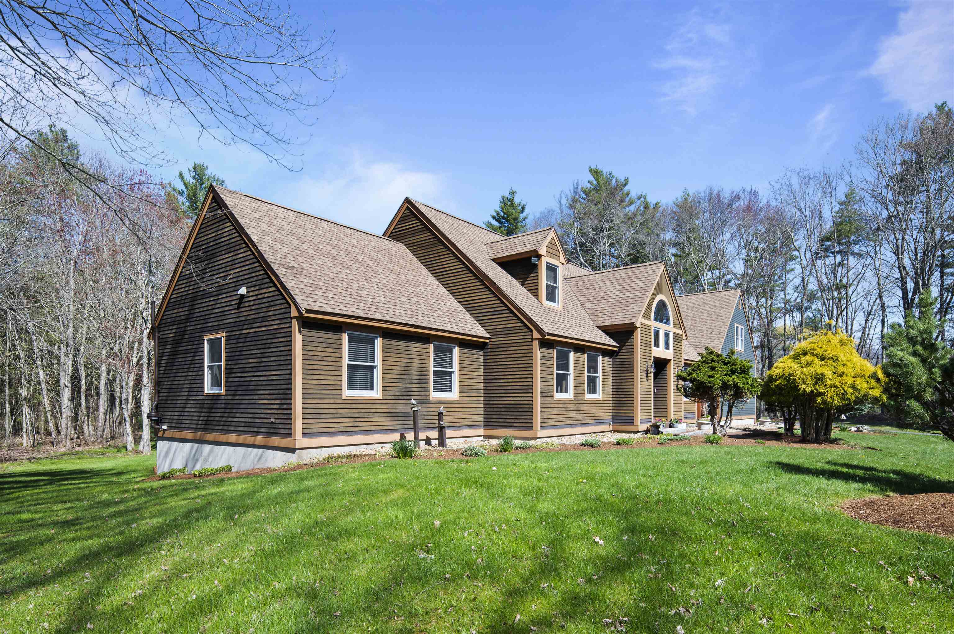 17 Madison Ave, Kingston, NH 03848