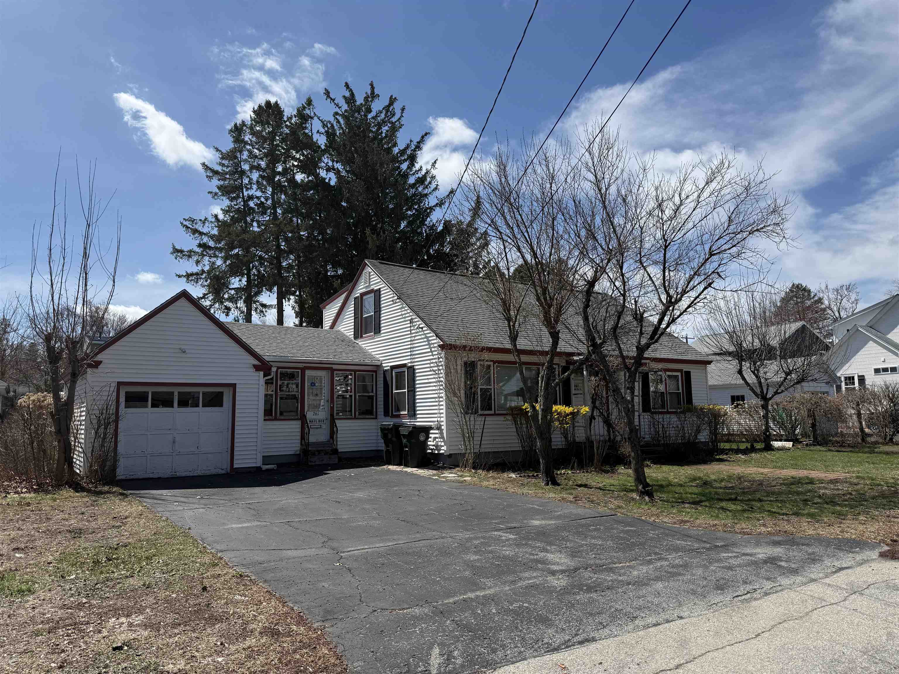 261 Manning St, Manchester, NH 03103