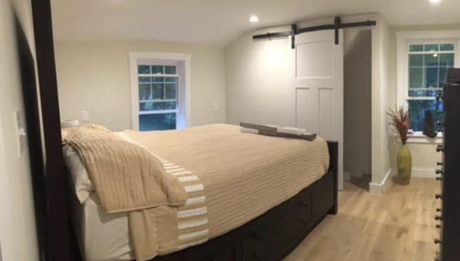 21 Leavitt Rd, Hampton, NH 03842