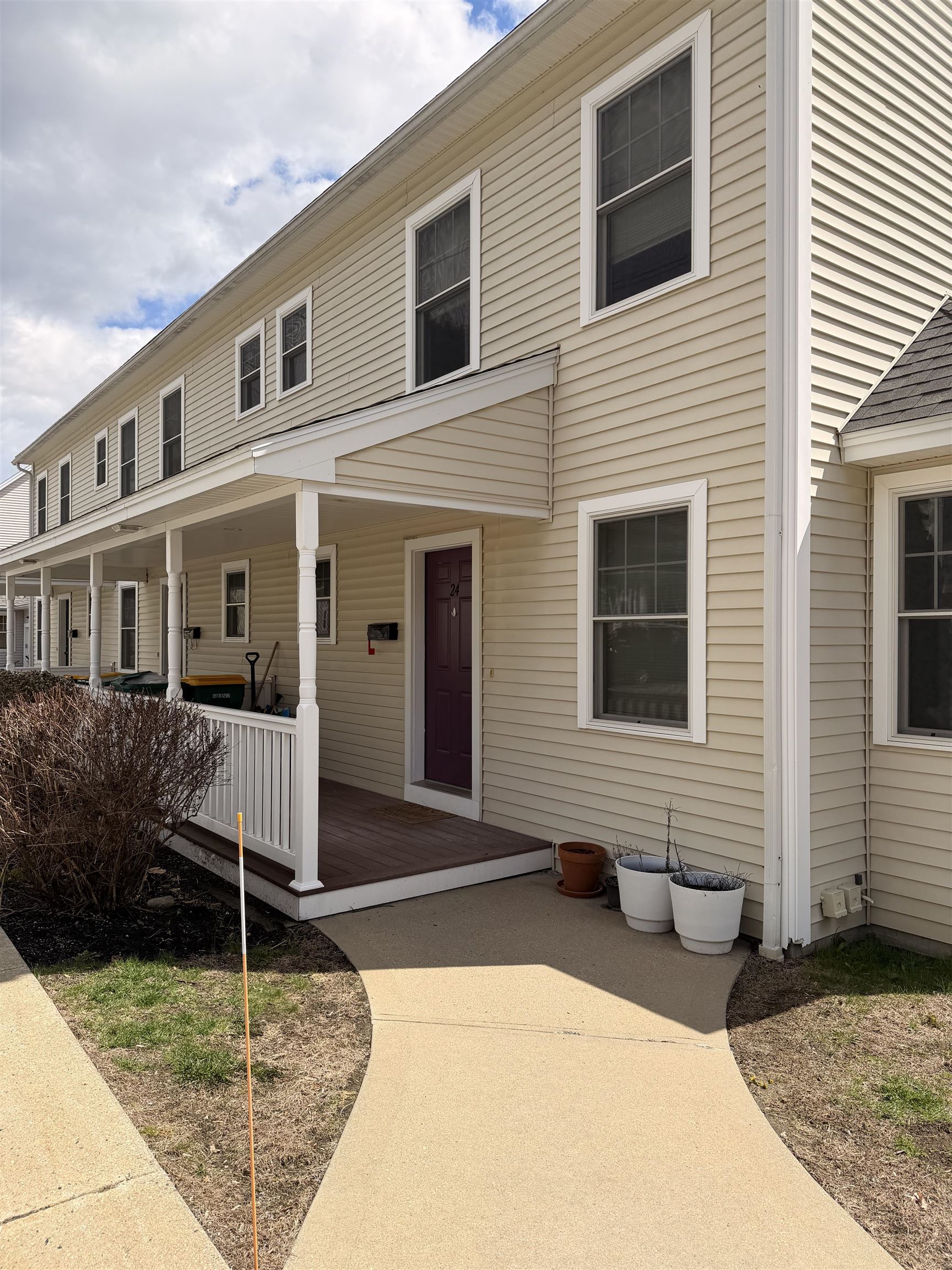 24 Gagne St, Rochester, NH 03867