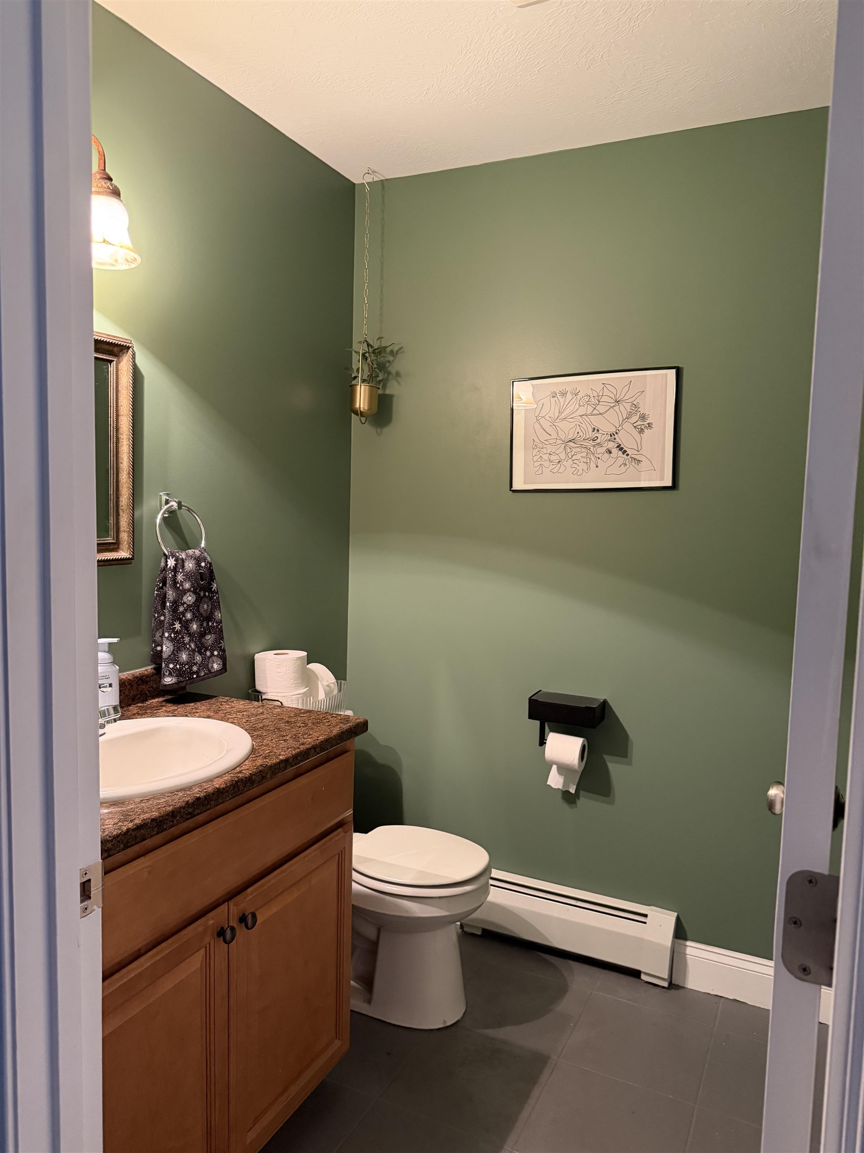 24 Gagne St, Rochester, NH 03867