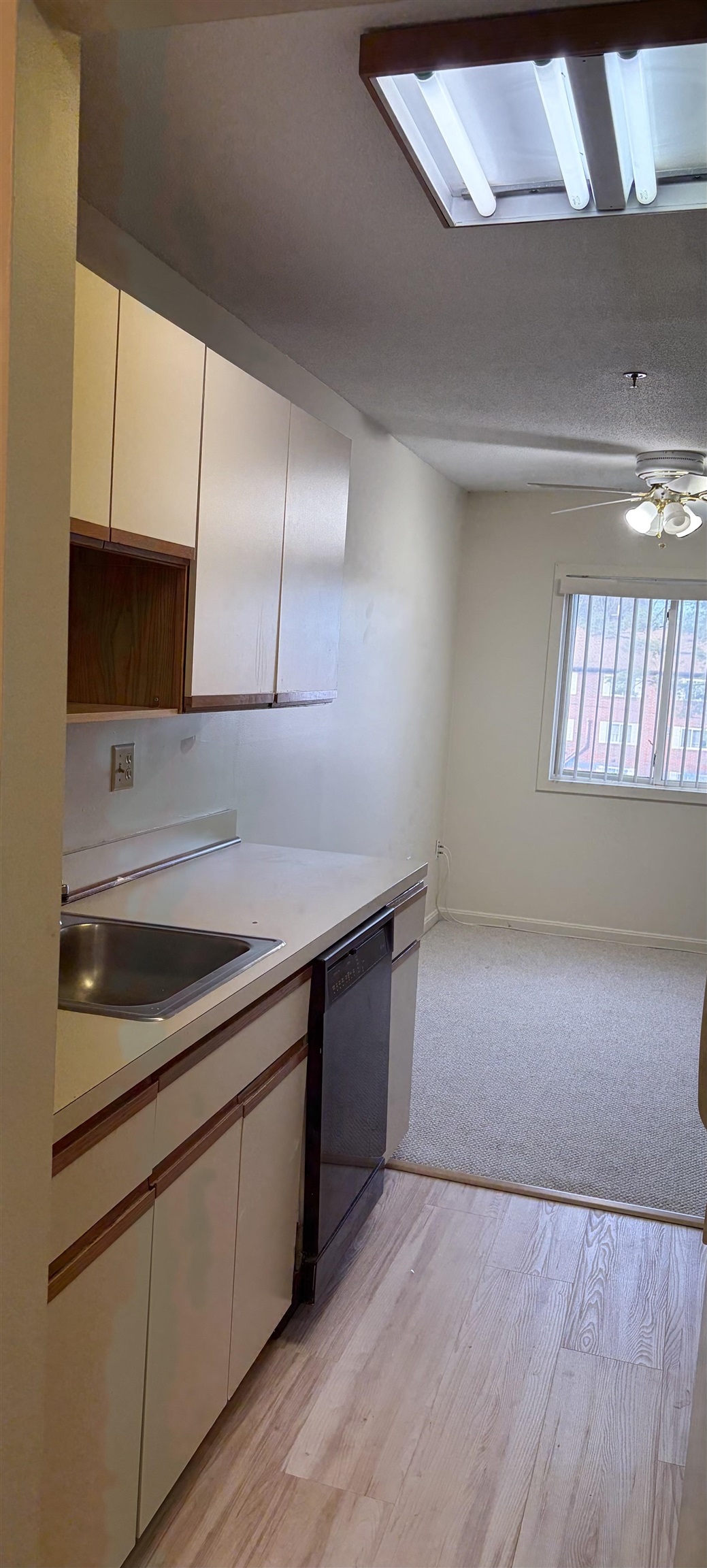 113 Cluff Crossing Rd, Salem, NH 03073