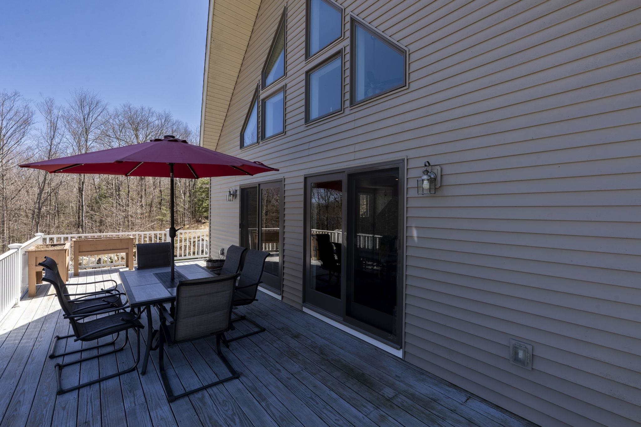 14 Loyd Ln, Harrisville, NH 03450