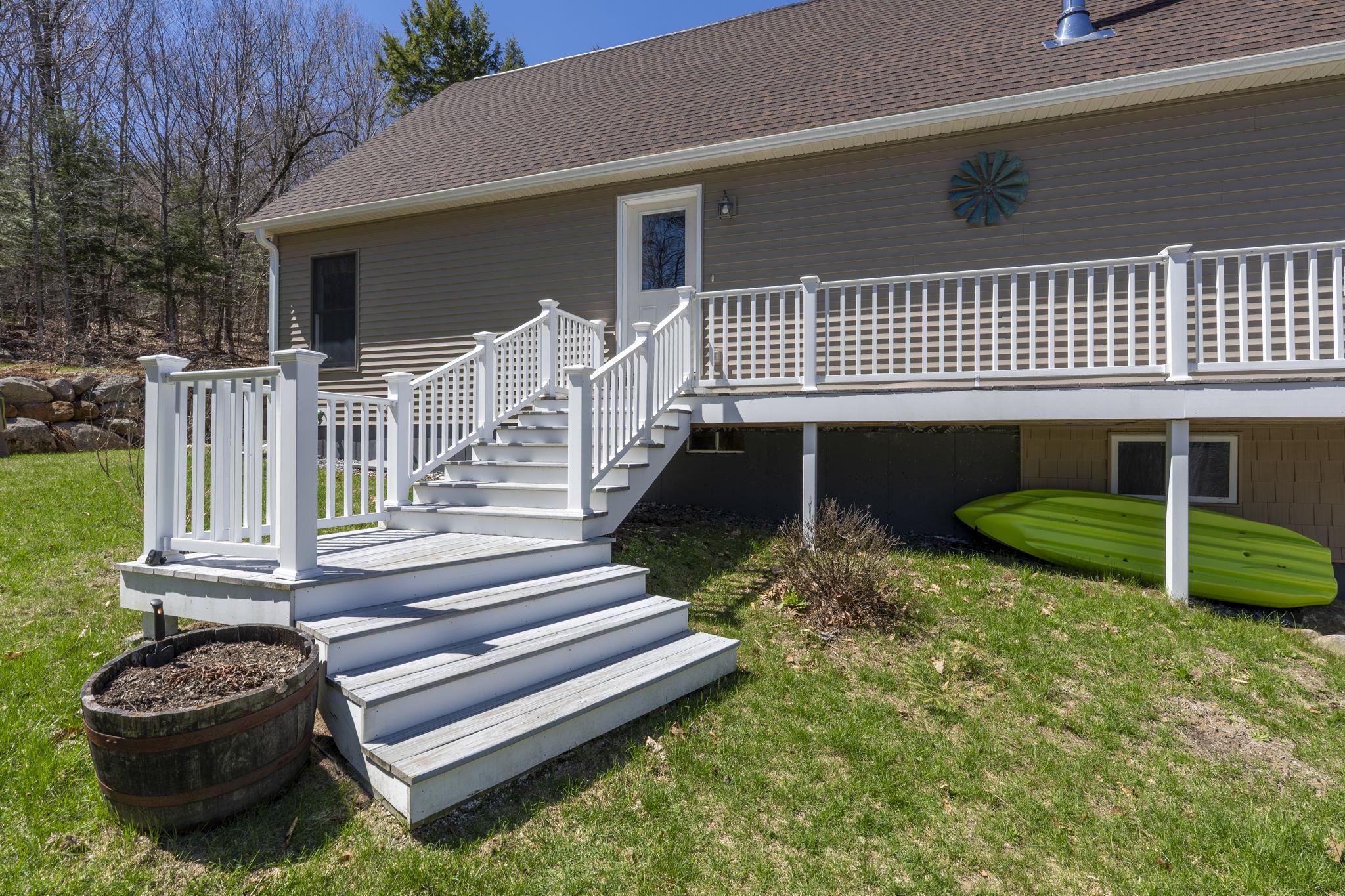 14 Loyd Ln, Harrisville, NH 03450